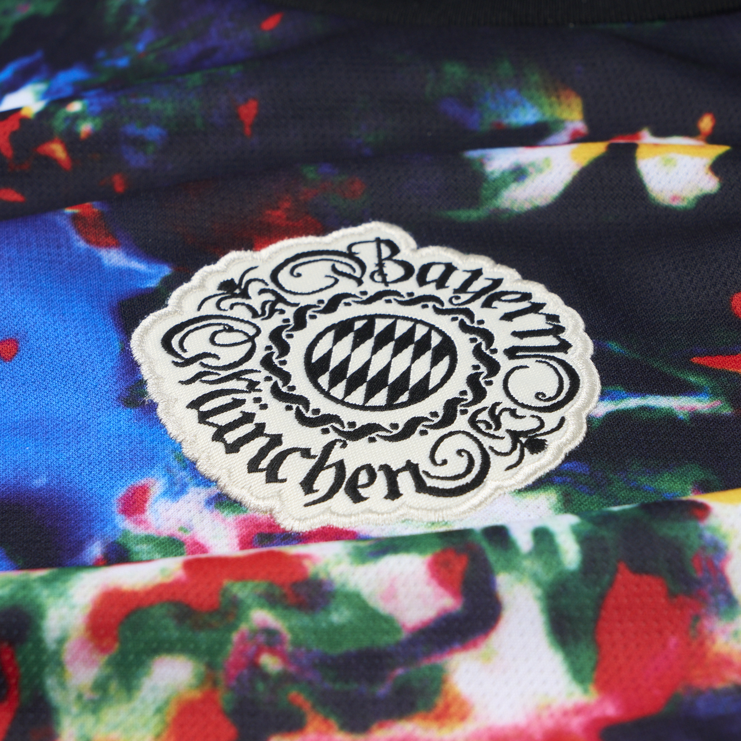 Bayern Munich 26-27 Oktoberfest Round Neck Special Jersey - Fans Version - UnitedFutballJersey