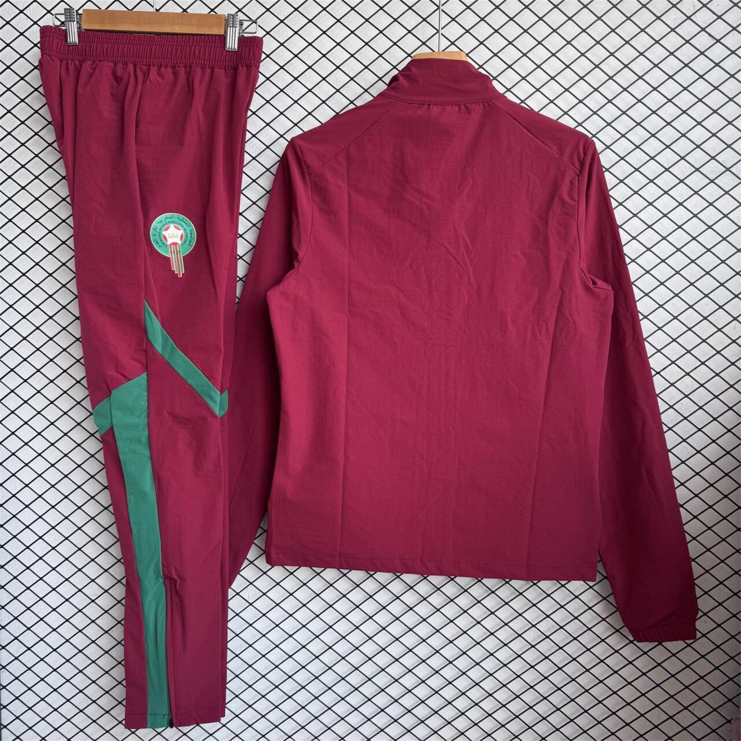 Morocco 2026 Windbreaker Training Set - Red With Green Top and Pants - UnitedFutballJersey