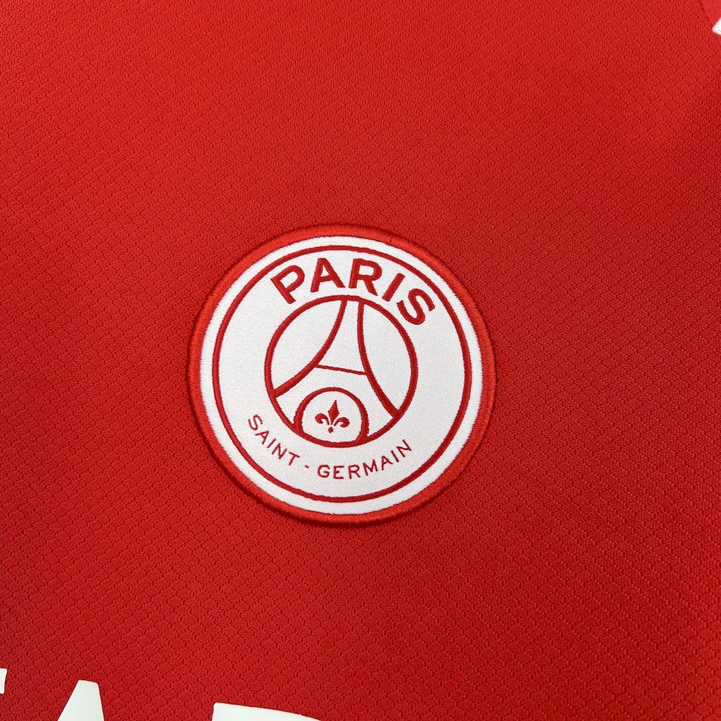 2025/2026 Paris Saint-Germain red goalkeeper Football Jersey 1:1 Thai quality