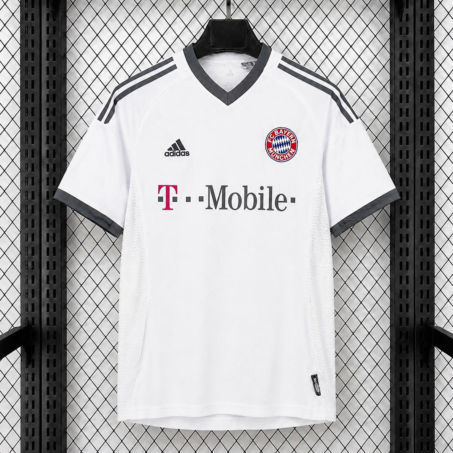 Retro Bayern Munich 2002-04 Away Jersey - UnitedFutballJersey