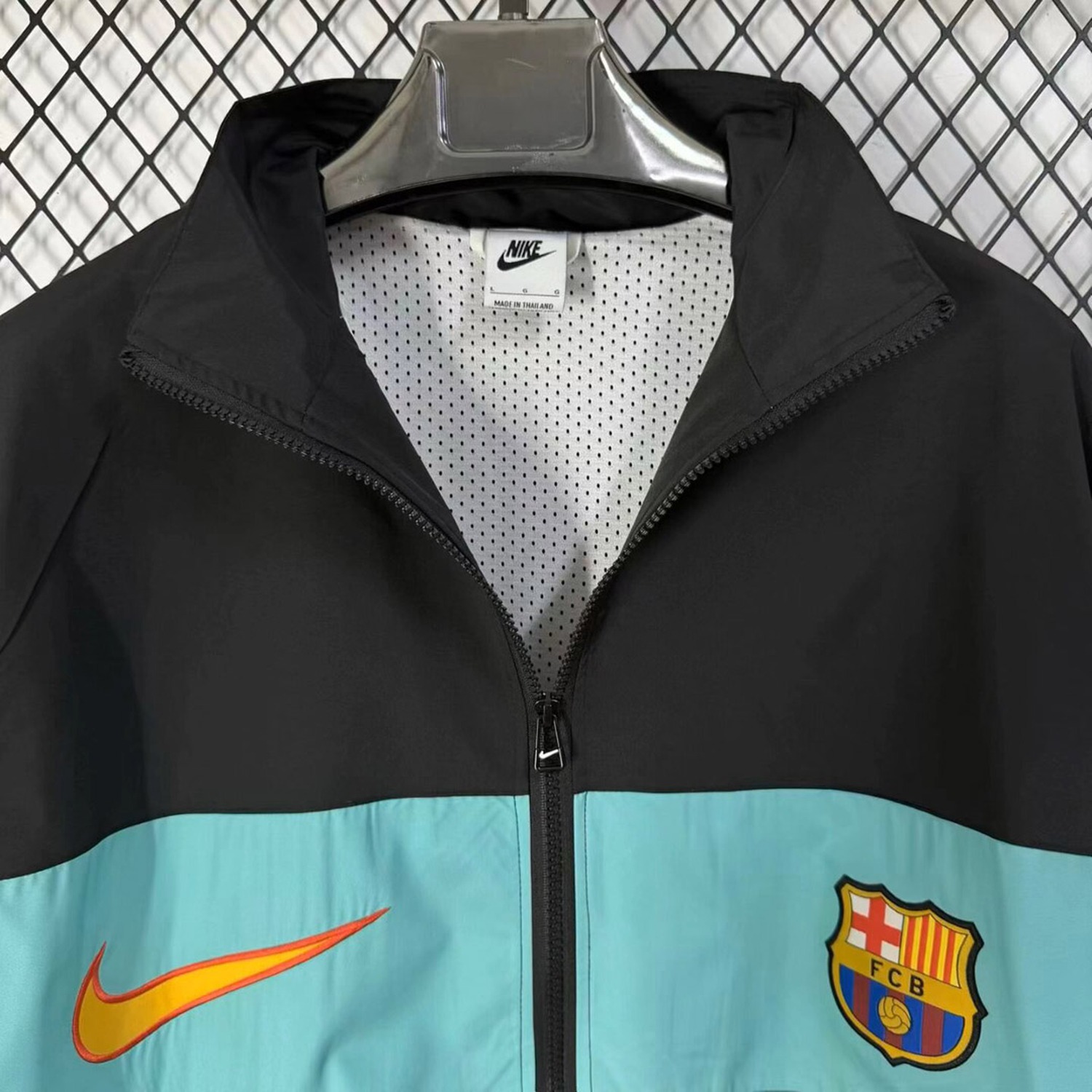 Barcelona 26-27 Third Windbreaker Jacket - Black With Mint Green - UnitedFutballJersey