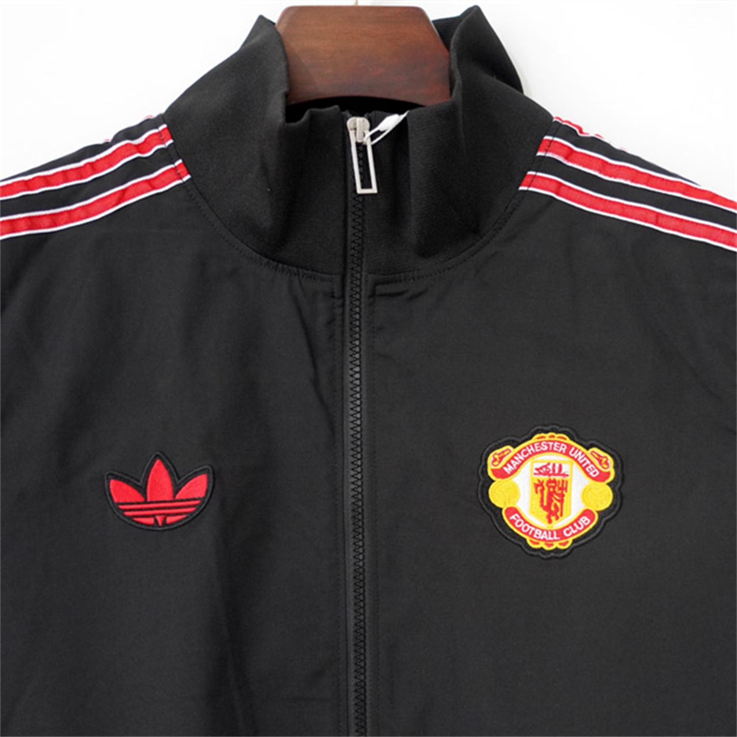 Retro Manchester United 24-25 Windbreaker Jacket - Black Red Sripe - UnitedFutballJersey
