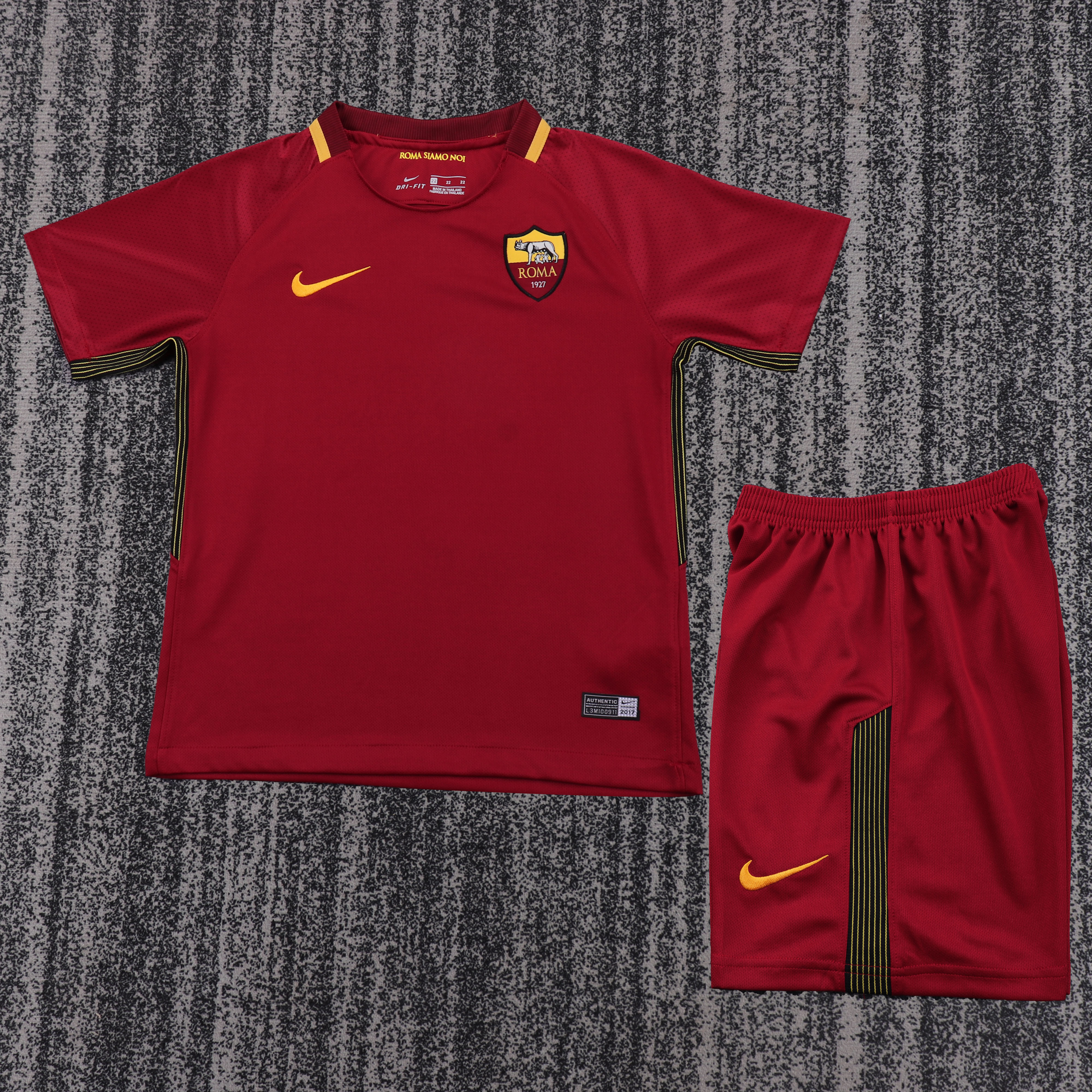 2017/2018 Retro Roma Home Soccer Jersey 1:1 Thai Quality Kids Size