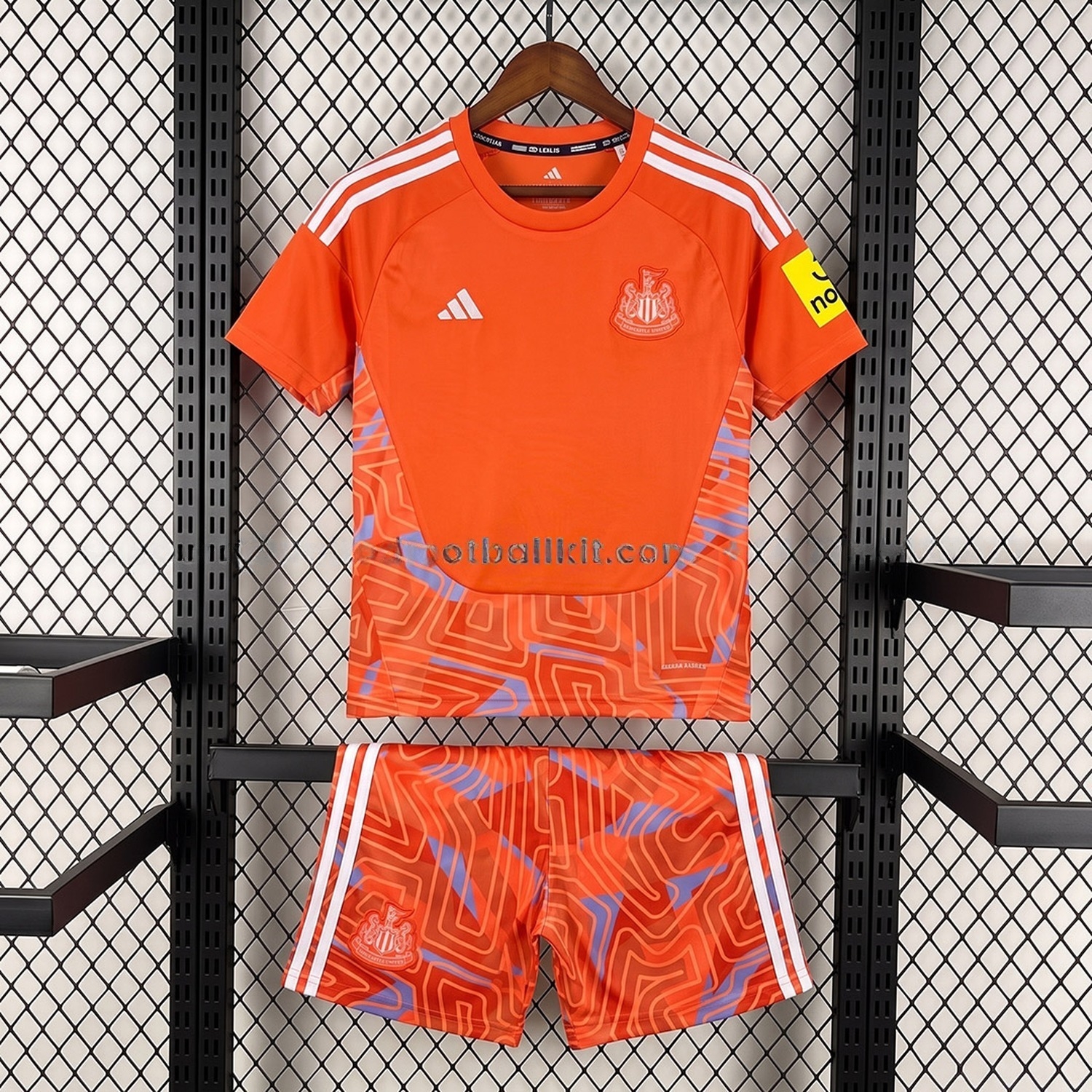 Newcastle United 26-27 Goalkeeper Orange Kids Kit - UnitedFutballJersey