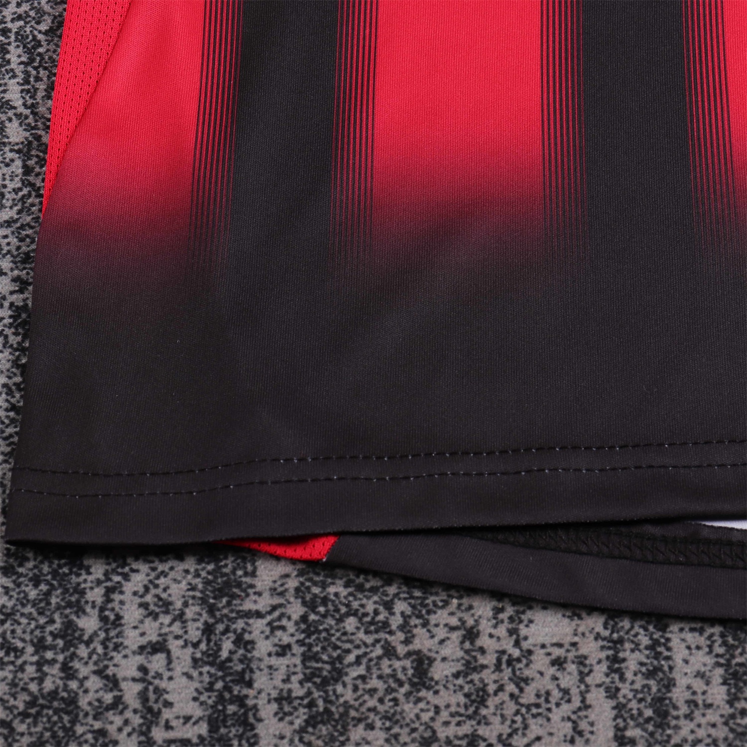 Retro AC Milan 2004-05 Home Kids Kit - UnitedFutballJersey