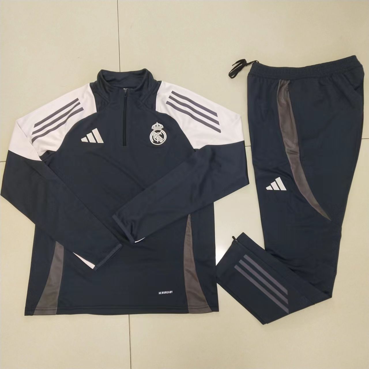 2024/2025 Real Madrid Royal Dark Gray Half-Pull Training Suit Football Shirt 1:1 Thai Quality Set