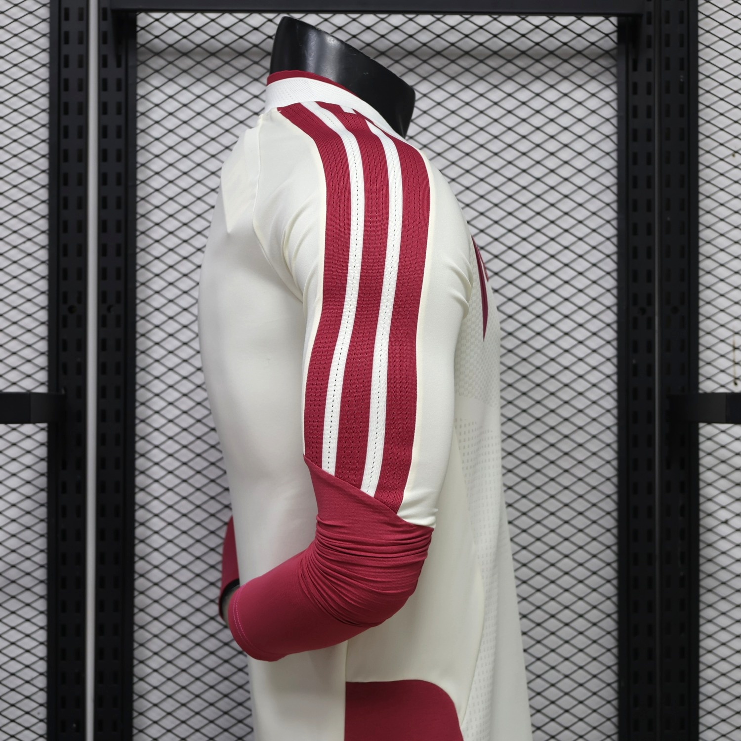 Real Madrid 26-27 Cream Red Long Sleeves Training Jersey - Player Version - UnitedFutballJersey