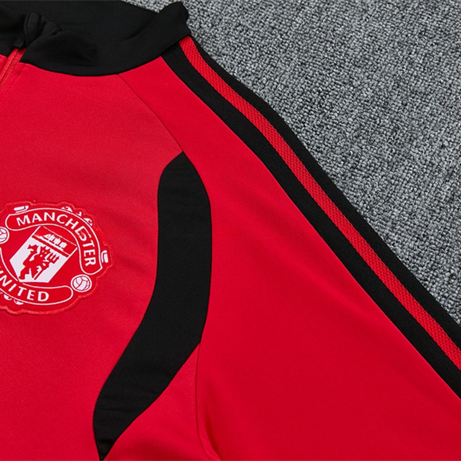Manchester United 26-27 Black Collar Long Sleeve Training Set - Red Top & Black Pants - UnitedFutballJersey