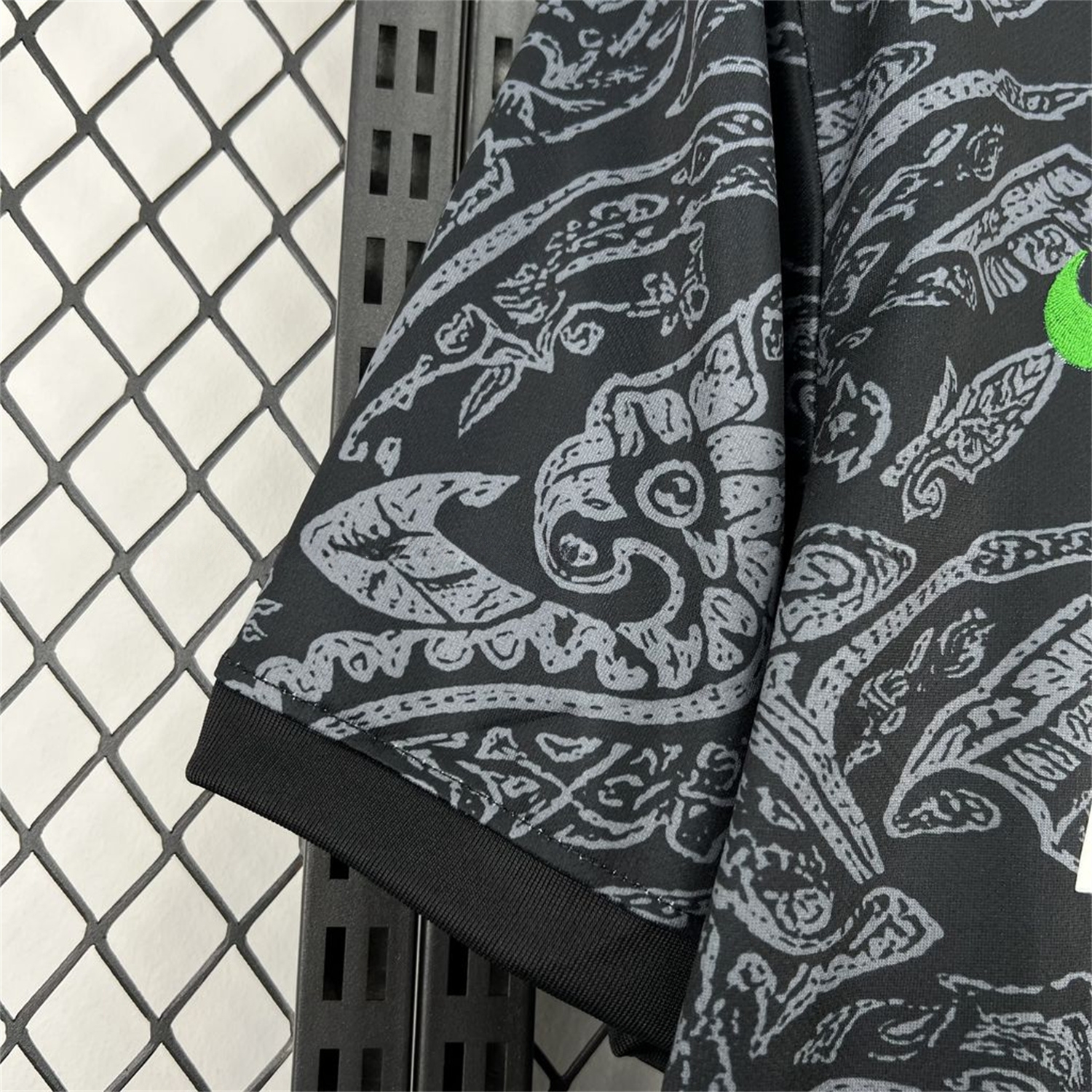 Sporting CP 25-26 Black Grey Goalkeeper Jersey - Fans Version - UnitedFutballJersey