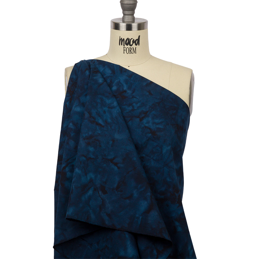 Island Batiks Foundation Basics Navy Abstract Quilting Cotton - Joann Fabrics