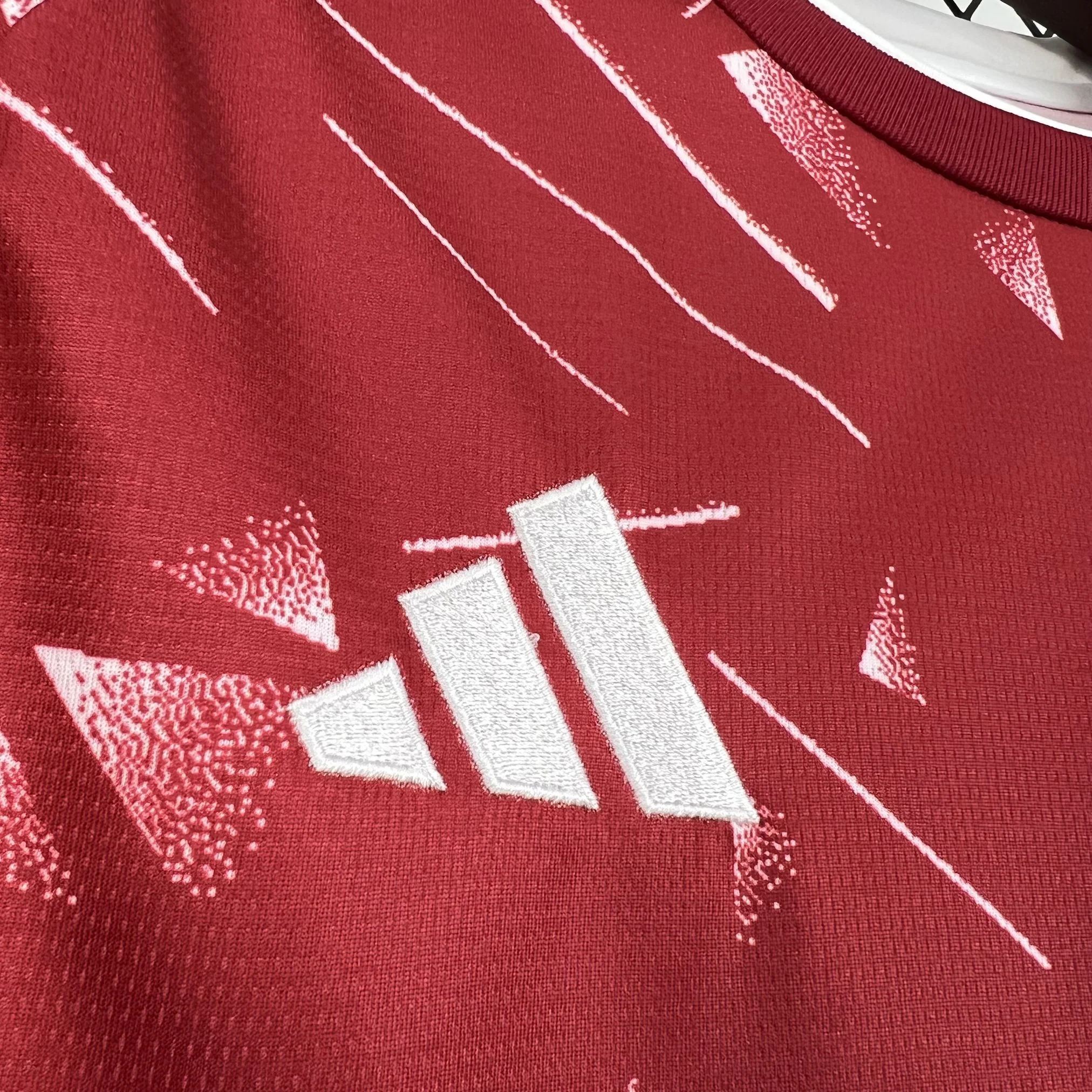 Liverpool 26/27 Home Kit