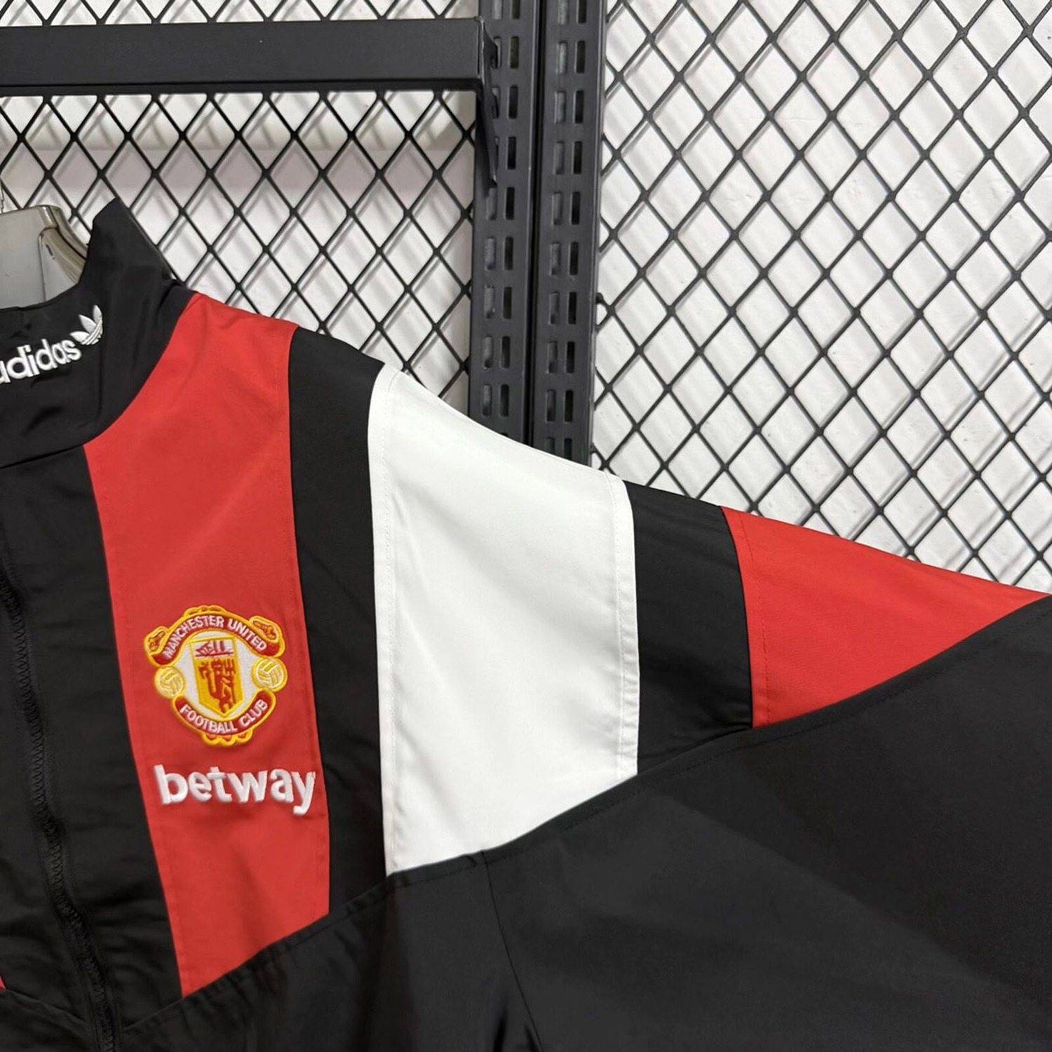 Manchester United 26-27 EQT Black Red Windbreaker Jacket - UnitedFutballJersey