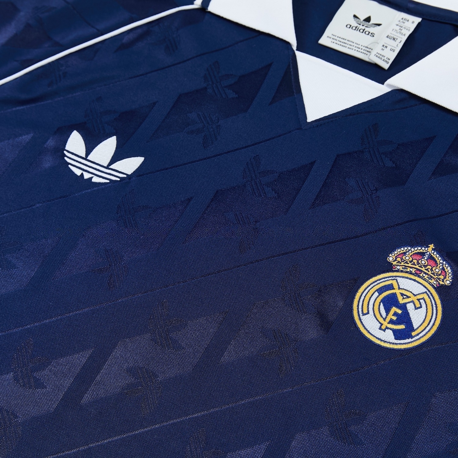 Real Madrid 26-27 Short-Sleeve Training Set - Royal Blue Top & Royal Blue Shorts - UnitedFutballJersey
