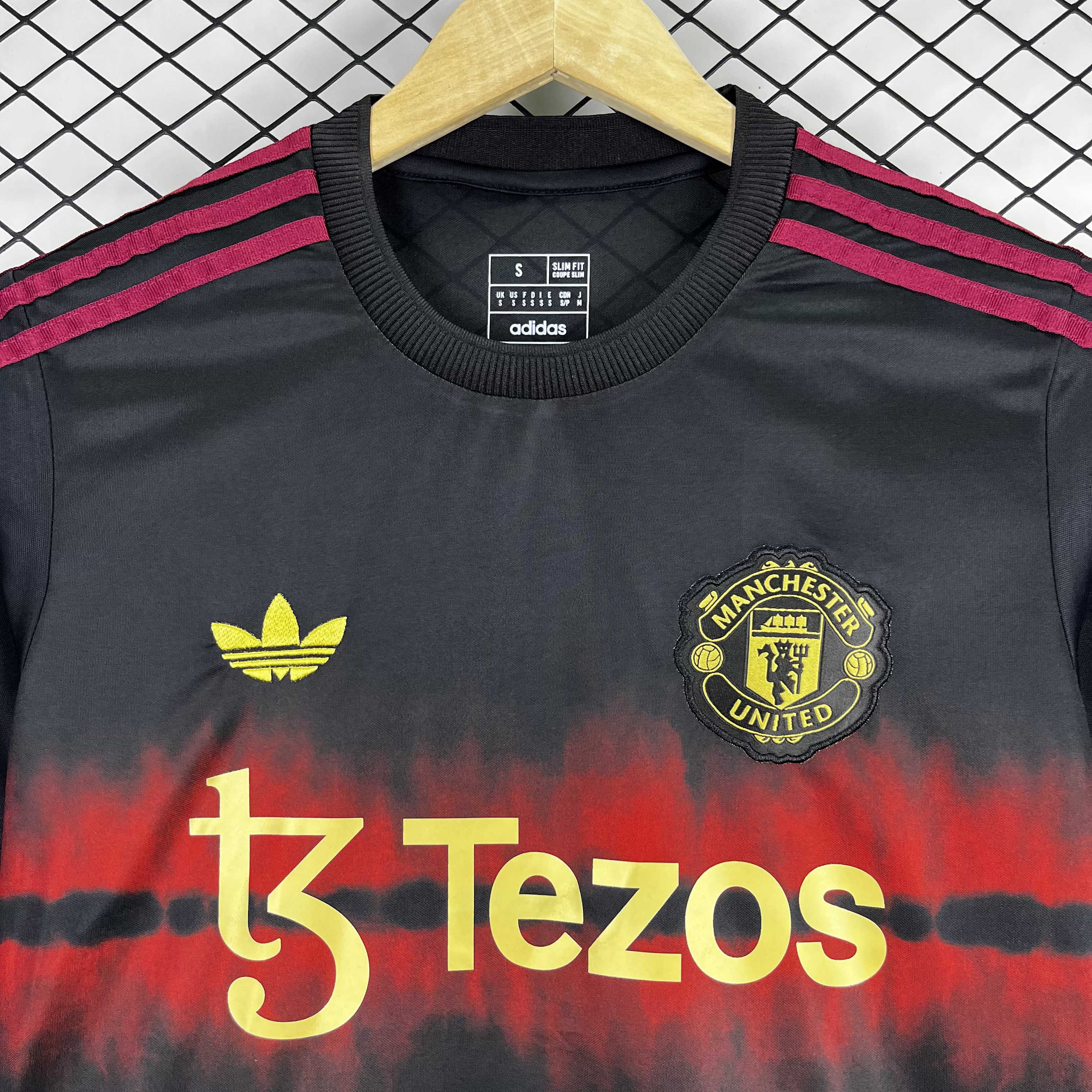 2025/2026 Manchester United Pre-match training Football Jersey 1:1 Thai Quality