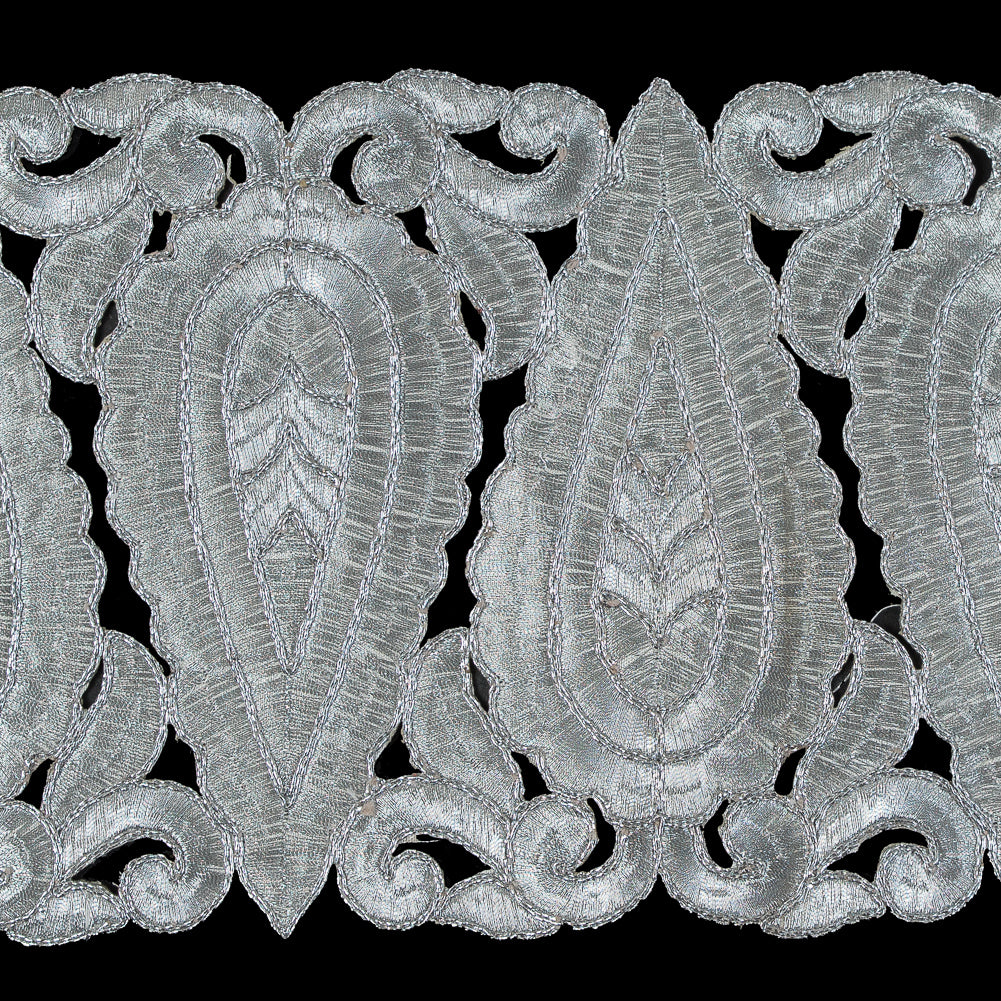Metallic Silver Wide Paisley-Like Trim - 5.5