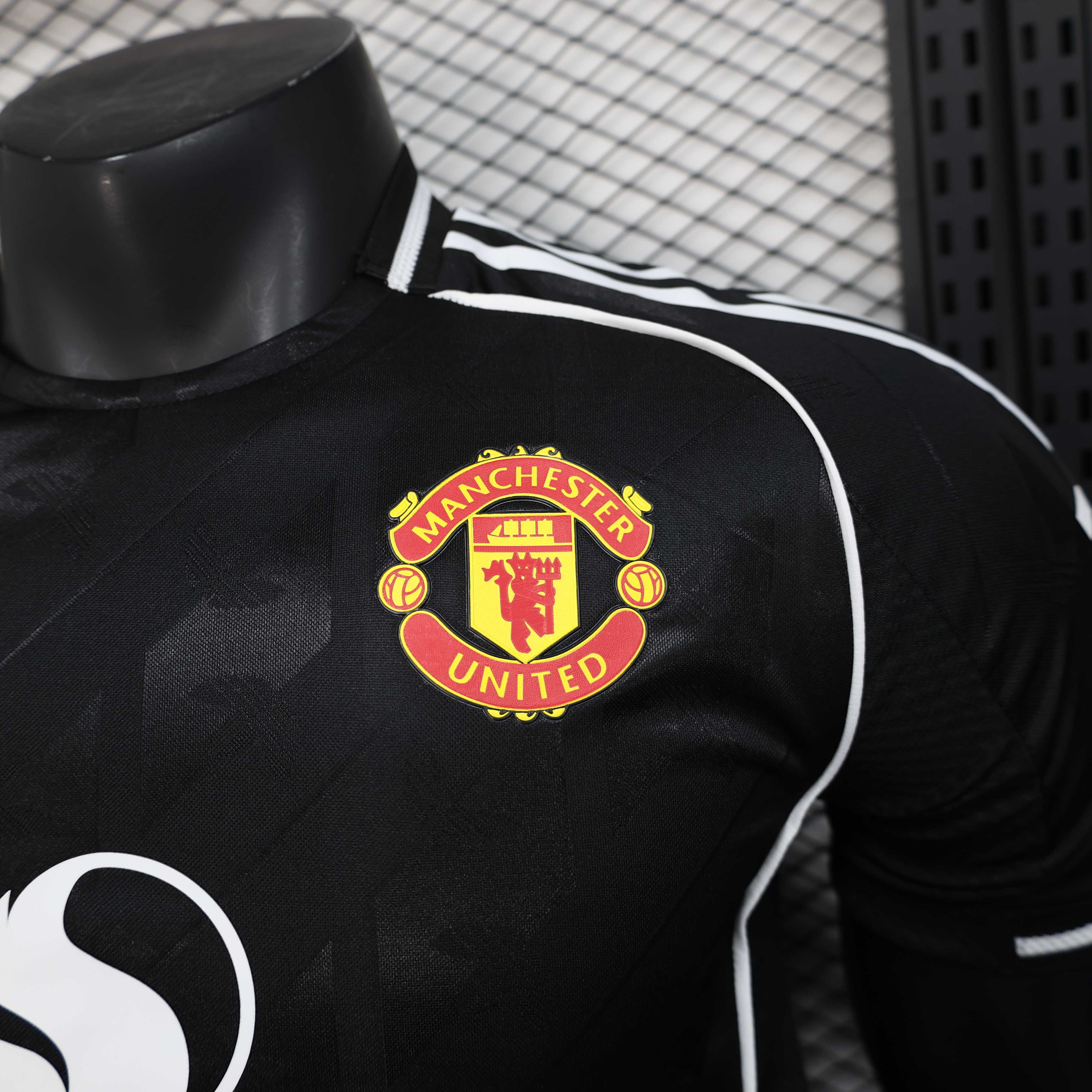 2025/2026 Player Version Manchester United Special Edition Black And White Football Jersey 1:1 Thai quality