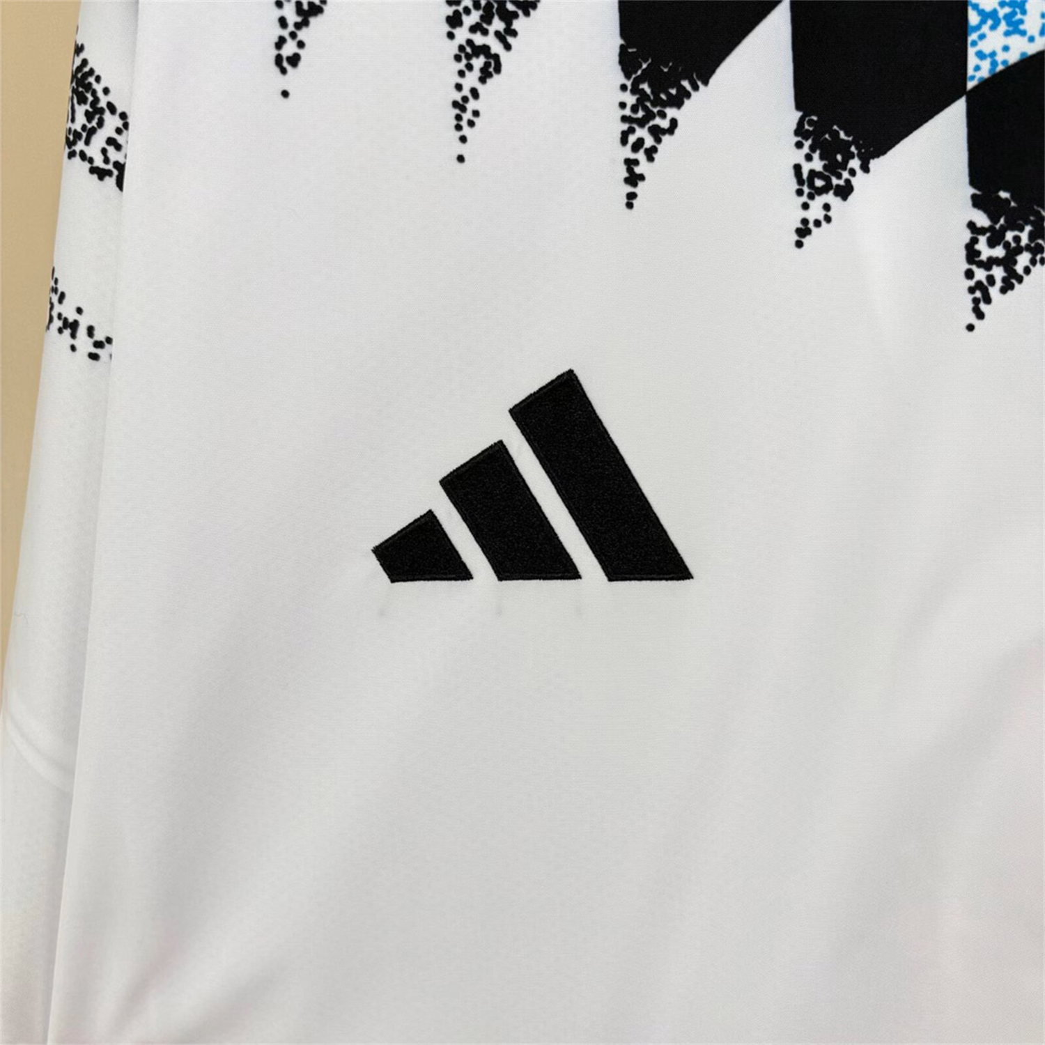 Newcastle United 26-27 Track Windbreaker Jacket - White - UnitedFutballJersey