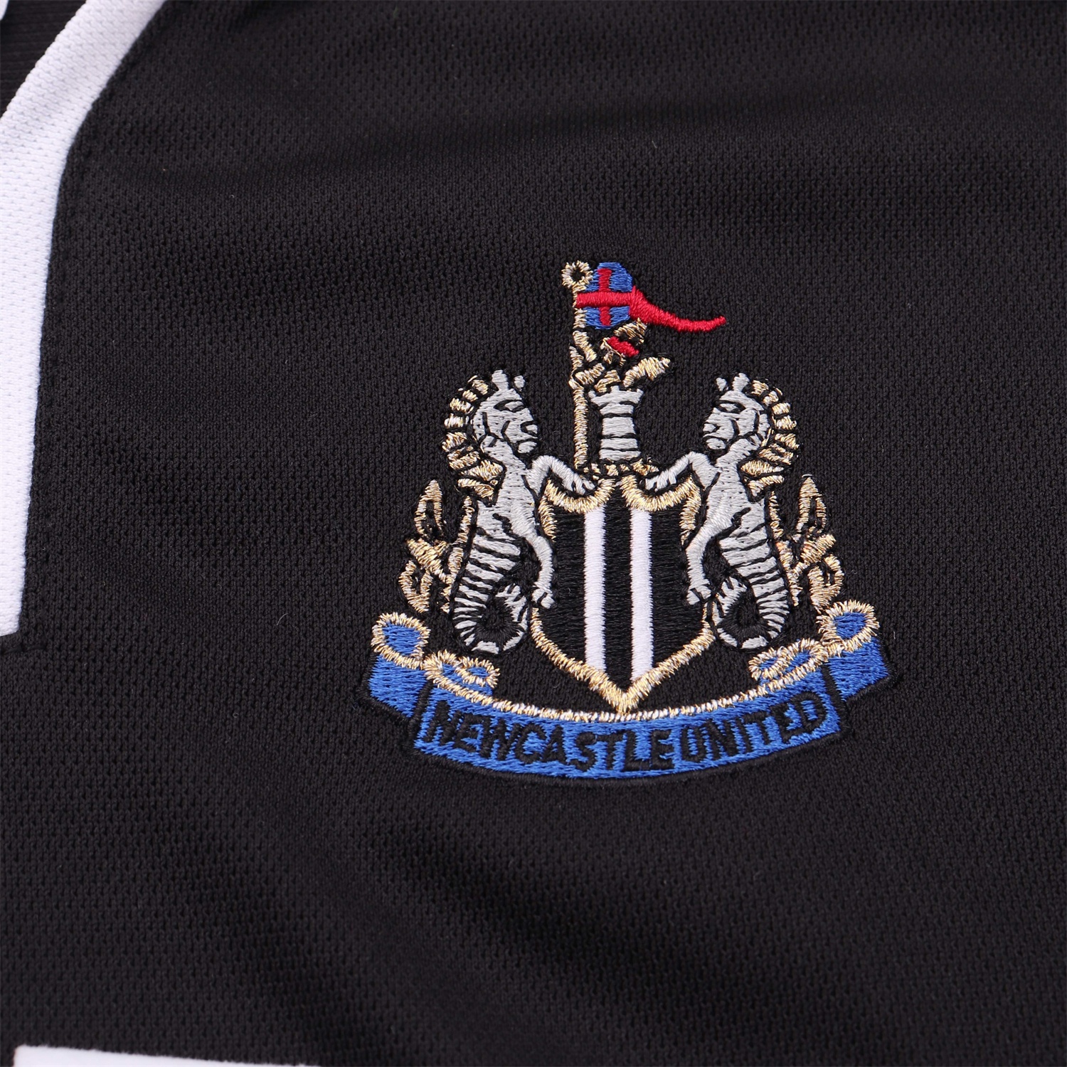 Retro Newcastle United 2000-01 Away Kids Kit - UnitedFutballJersey