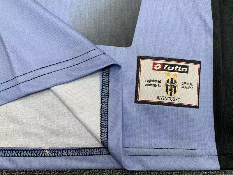2002/2003 Retro Juventus Goalkeeper Soccer Jersey 1:1 Thai Quality