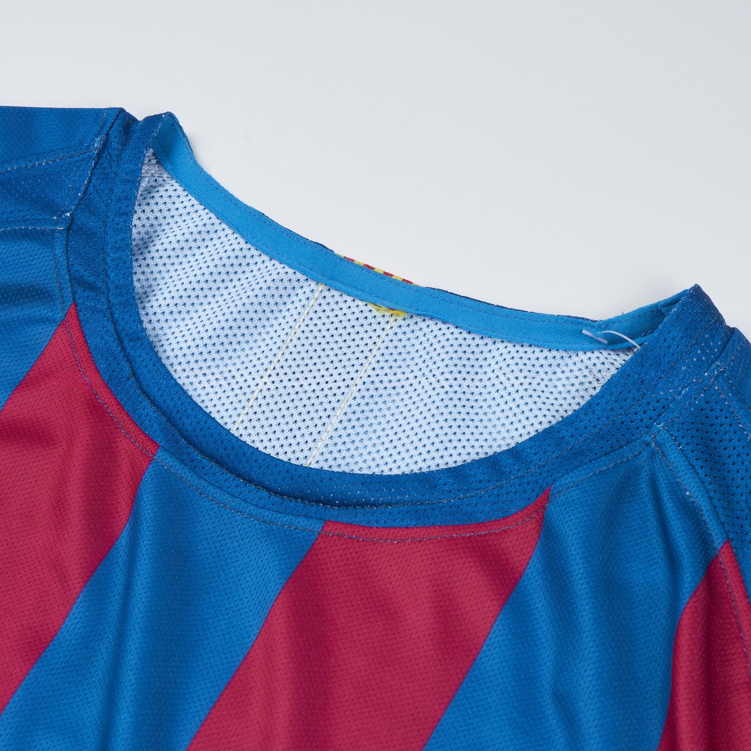 Retro Barcelona 05-06 Home Jersey - UnitedFutballJersey