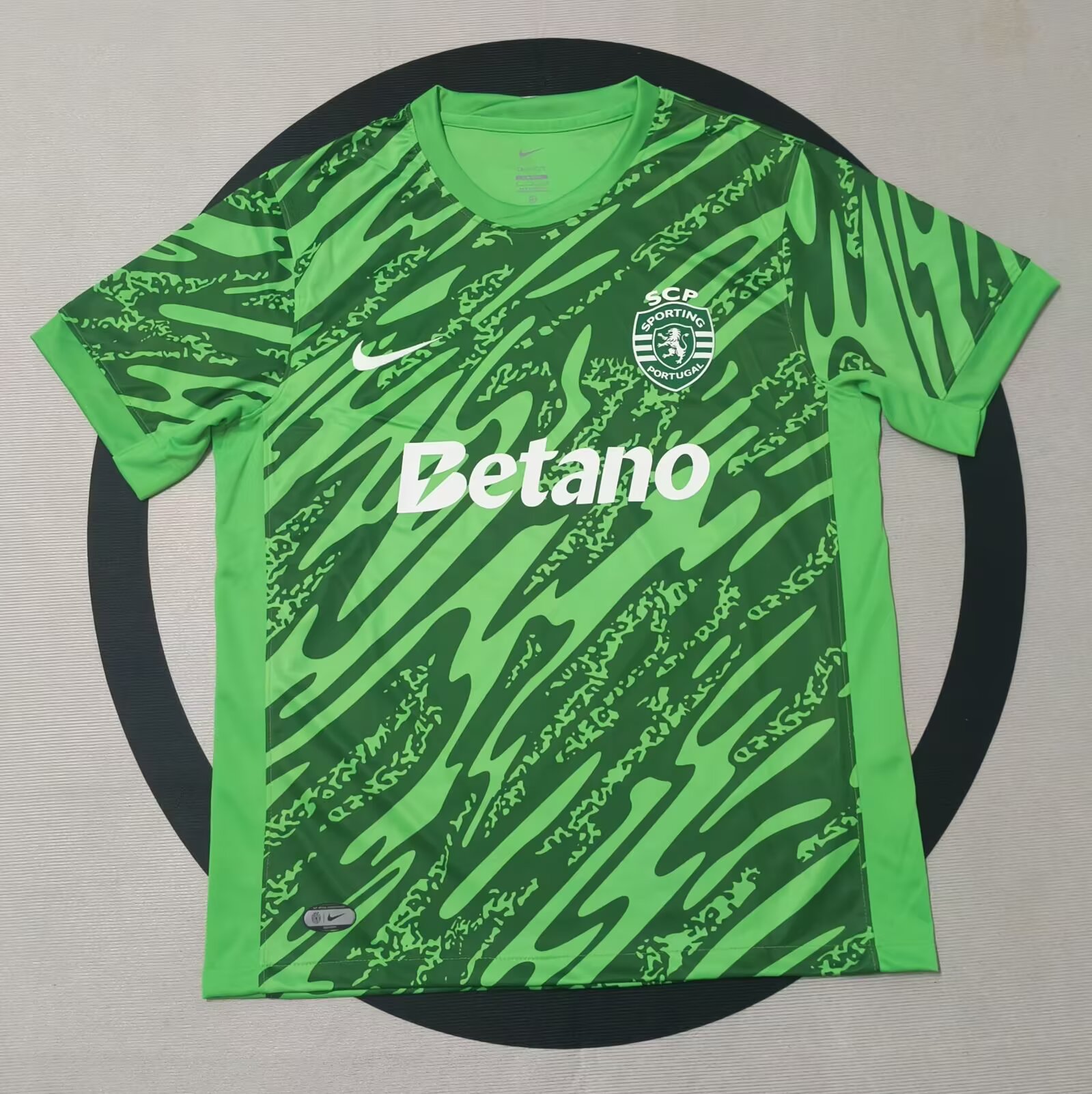 2025/2026 Sporting Lisbon Goalkeeper Football Shirt 1:1 Thai Quality