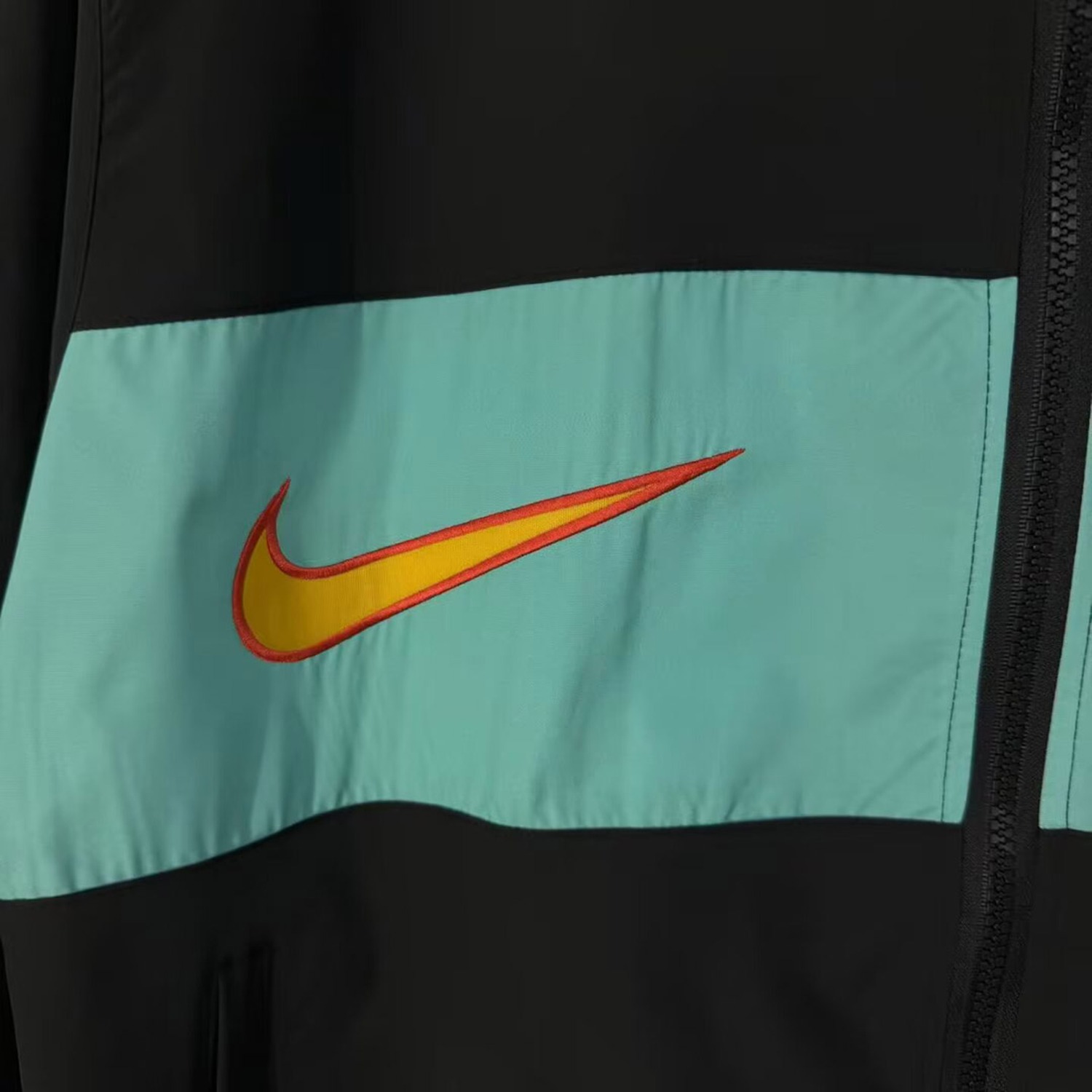 Barcelona 26-27 Third Windbreaker Jacket - Black With Mint Green - UnitedFutballJersey