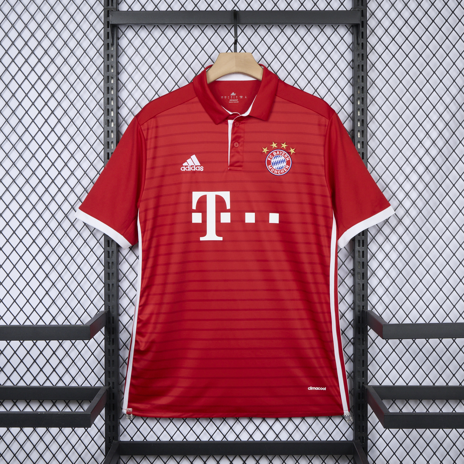 Retro Bayern Munich 2016-17 Home Jersey - UnitedFutballJersey