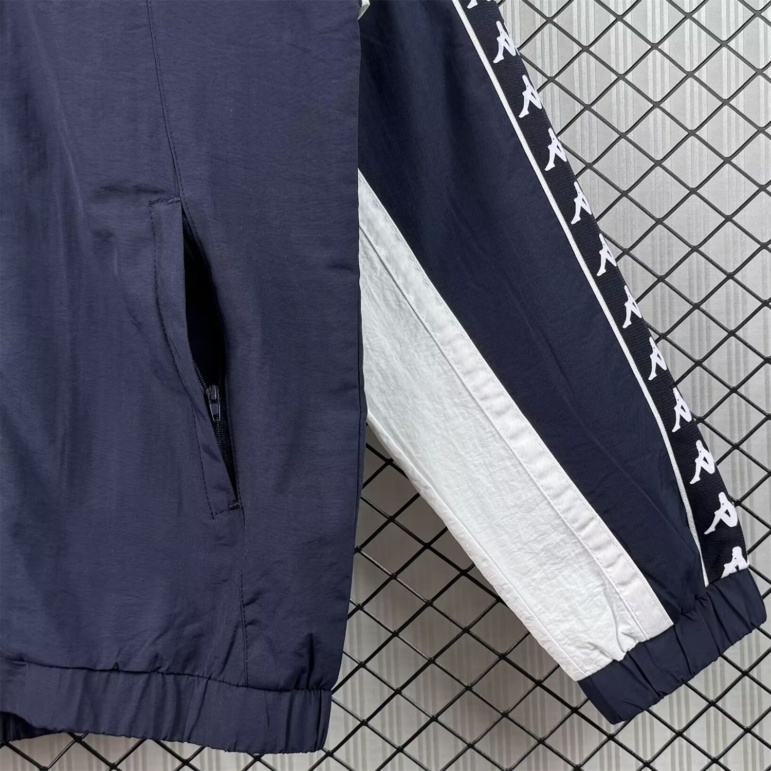 Retro Barcelona 1994-95 Windbreaker Jacket - Black - UnitedFutballJersey