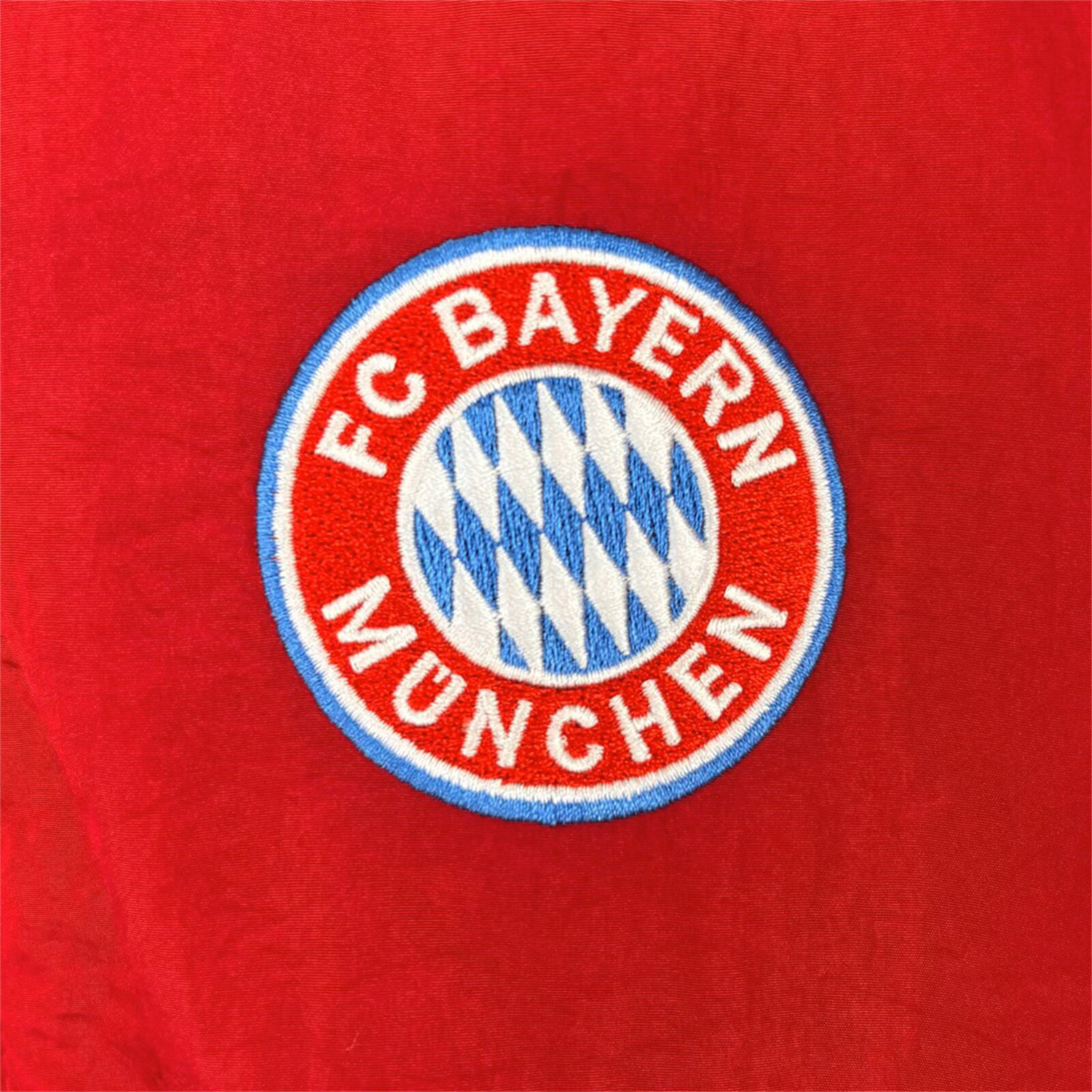 Bayern Munich 26-27 Home Windbreaker Jacket - Red - UnitedFutballJersey