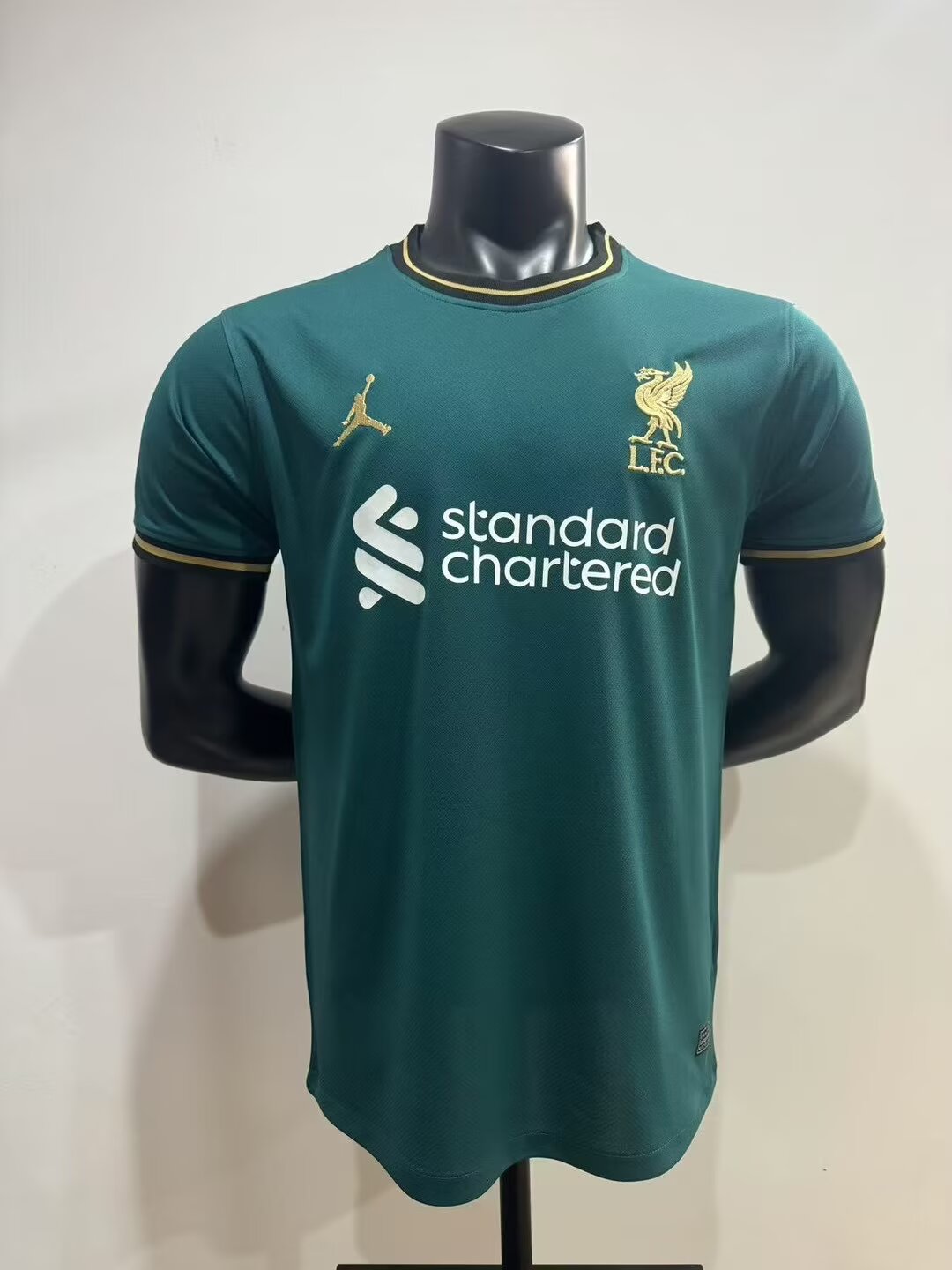 2025/2026 Player Version Liverpool Special Edition Green Football Jersey 1:1 Thai Quality