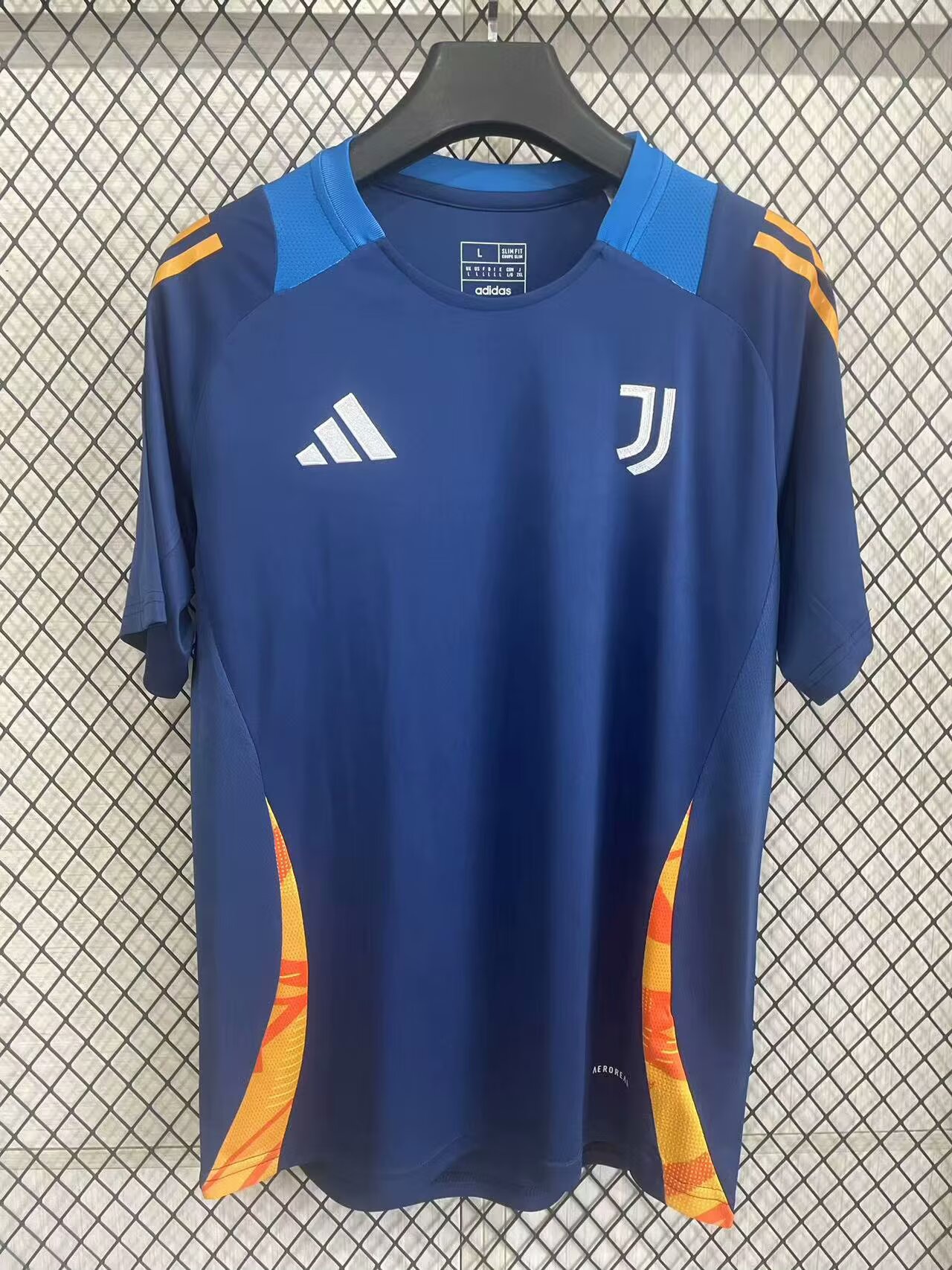 2025/2026 Juventus Pre-match Training Uniform Football Jersey 1:1 Thai Quality