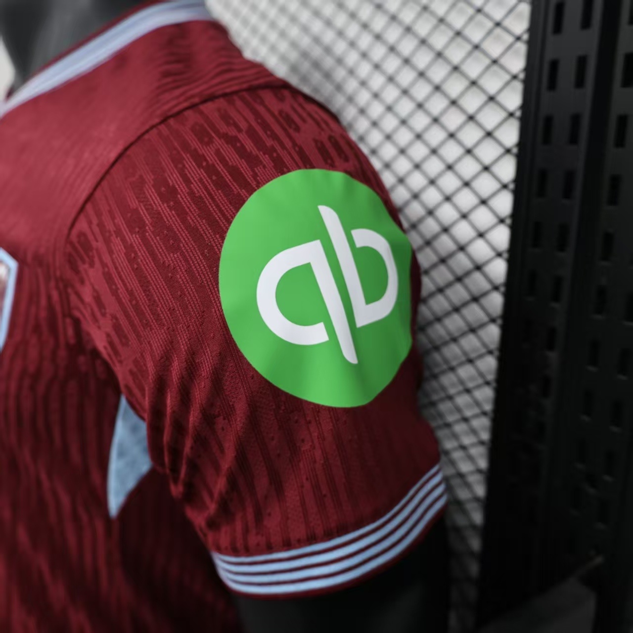 2025/2026 Player Version West Ham United Home Football Jersey 1:1 Thai quality