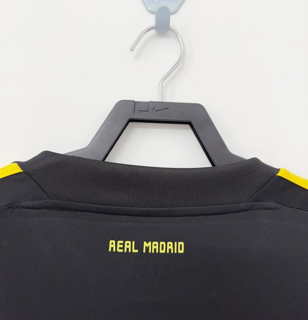 2011/2012 Retro Real Madrid Goalkeeper Football Jersey 1:1 Thai Quality