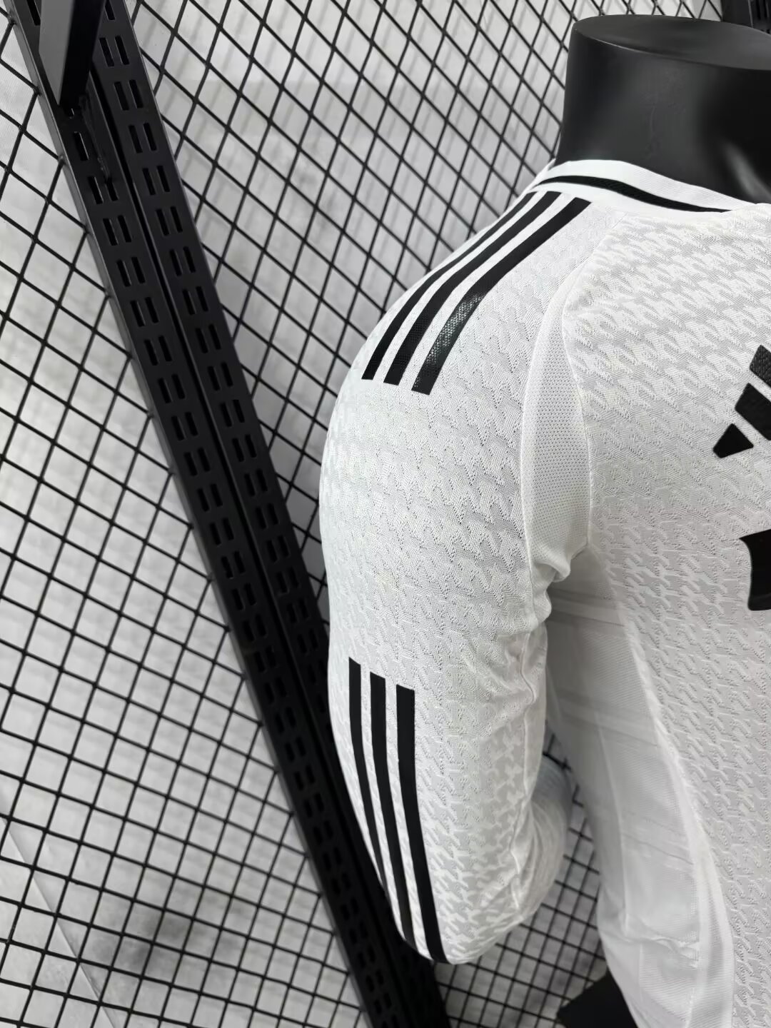 2024/2025 Player Version Real Madrid Home Long Sleeve Jersey 1:1 Thai Quality