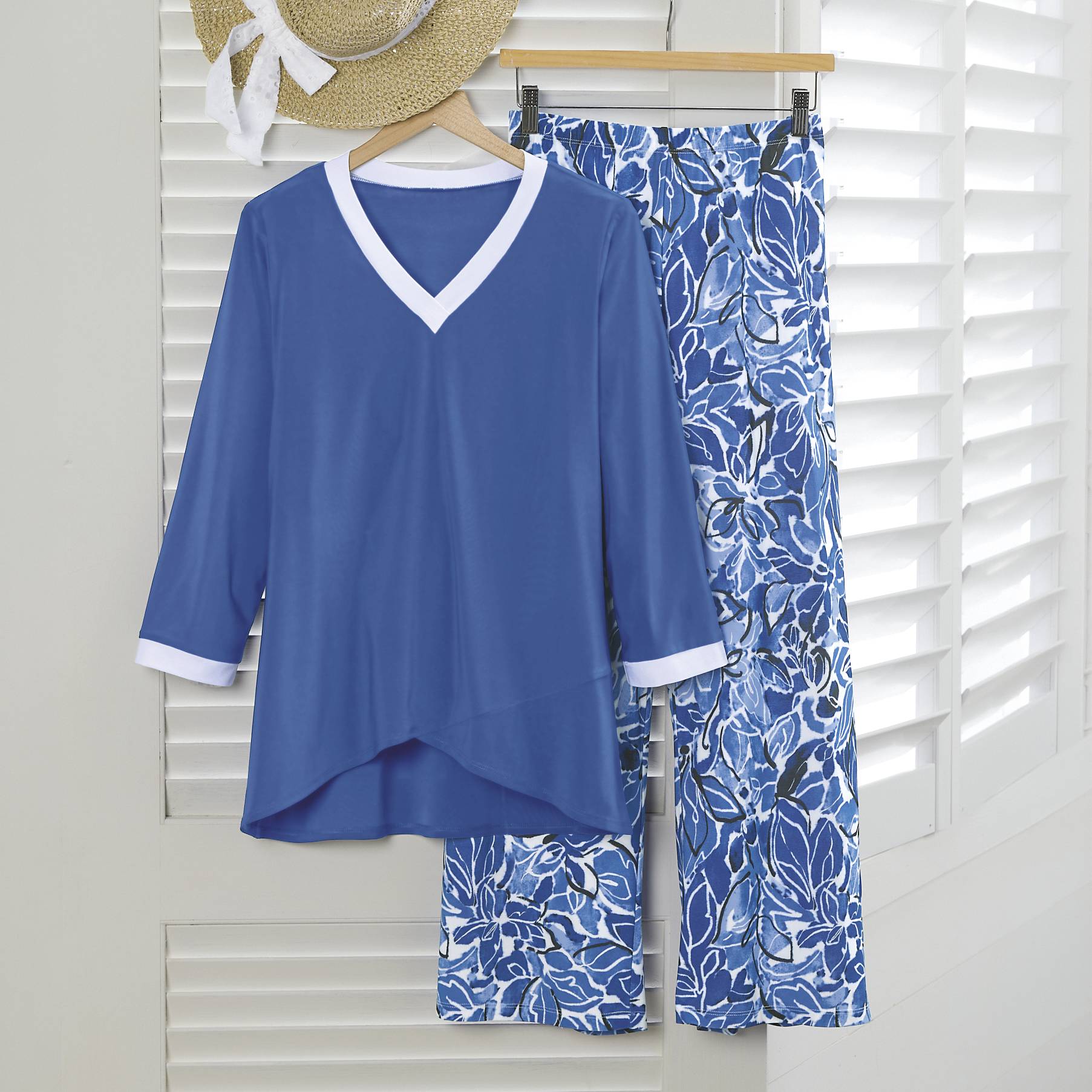 Abstract Floral Crop Pants, Flowy Silky Knit - Northstyle Catalog