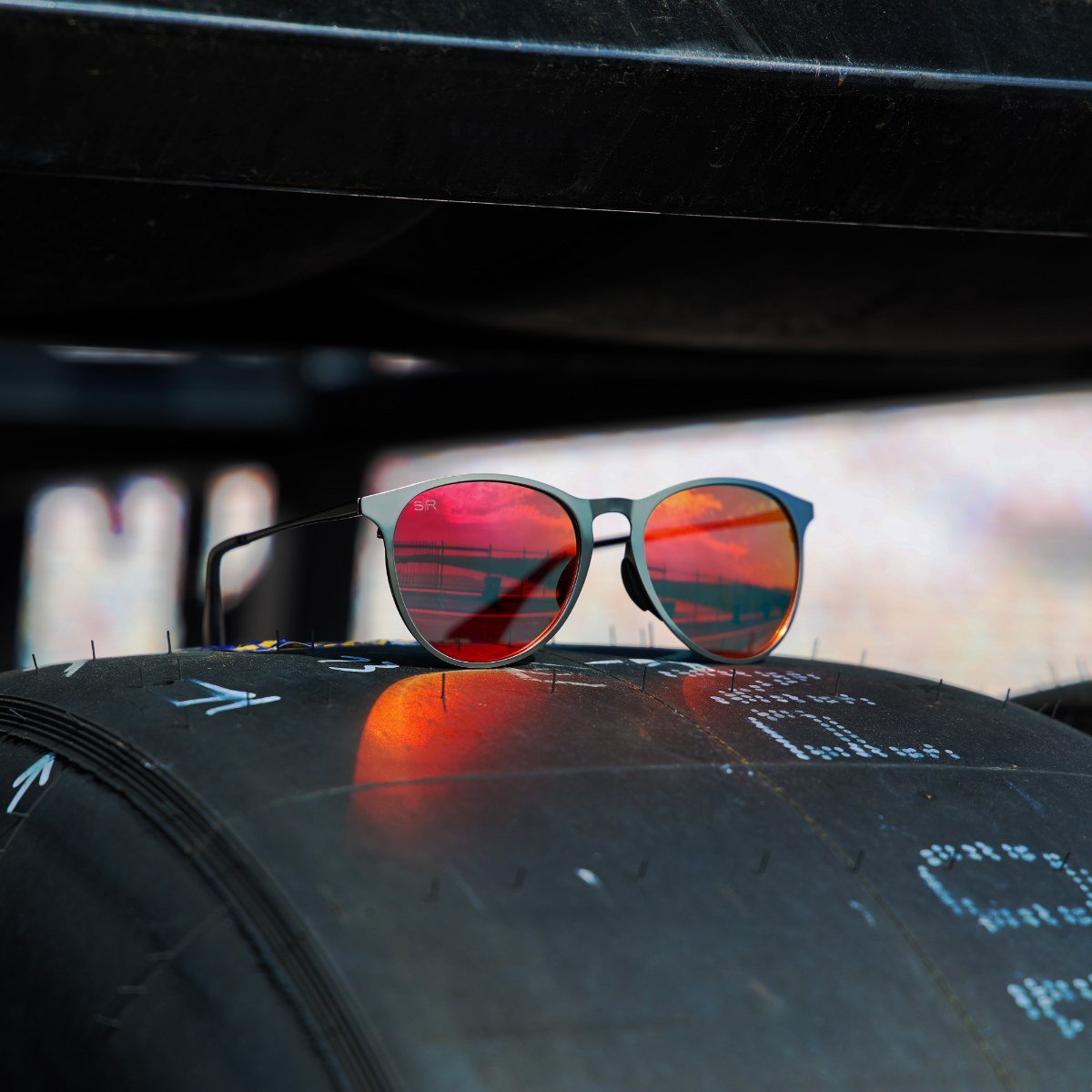 Metal Allure – 23XI Edition Red Polarized