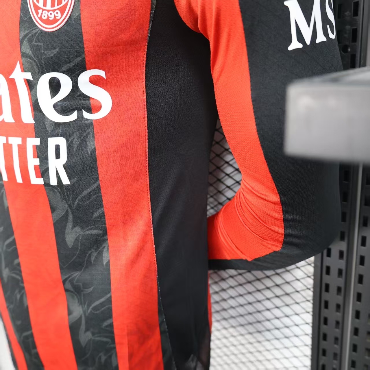 2025/2026 Player Version AC Milan Home Long Sleeve Football Shirt 1:1 Thai Quality