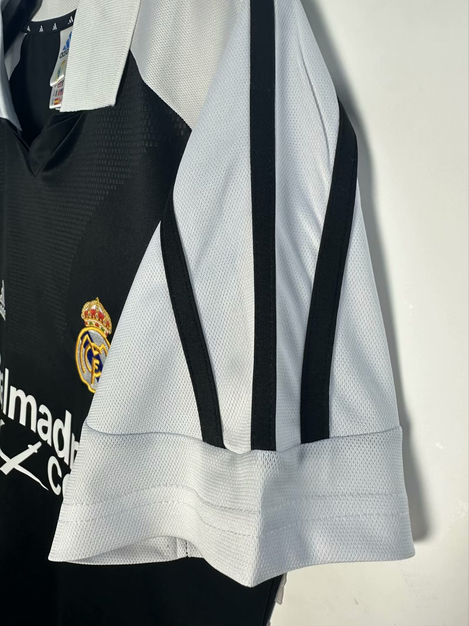 2001/2002 Retro Real Madrid Away Soccer Jersey 1:1 Thai Quality