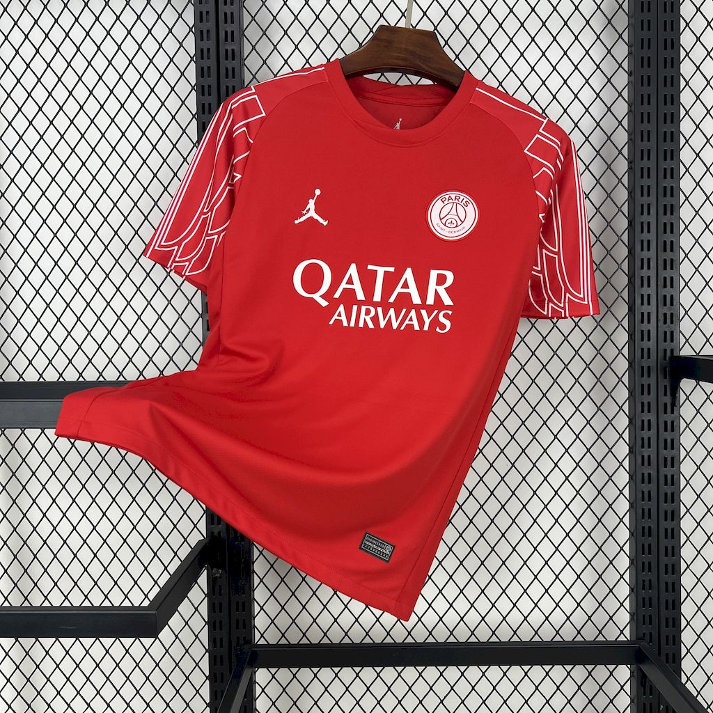 2025/2026 Paris Saint-Germain red goalkeeper Football Jersey 1:1 Thai quality