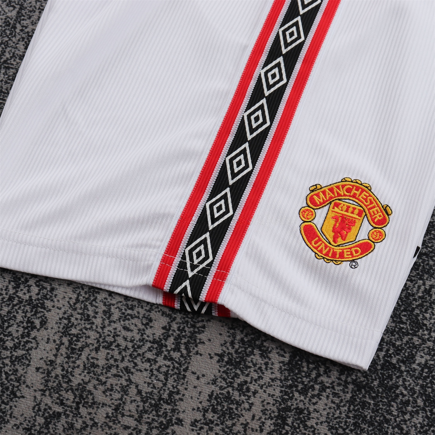 Retro Manchester United 1998-99 Home Long Sleeves Kids Kit - UnitedFutballJersey