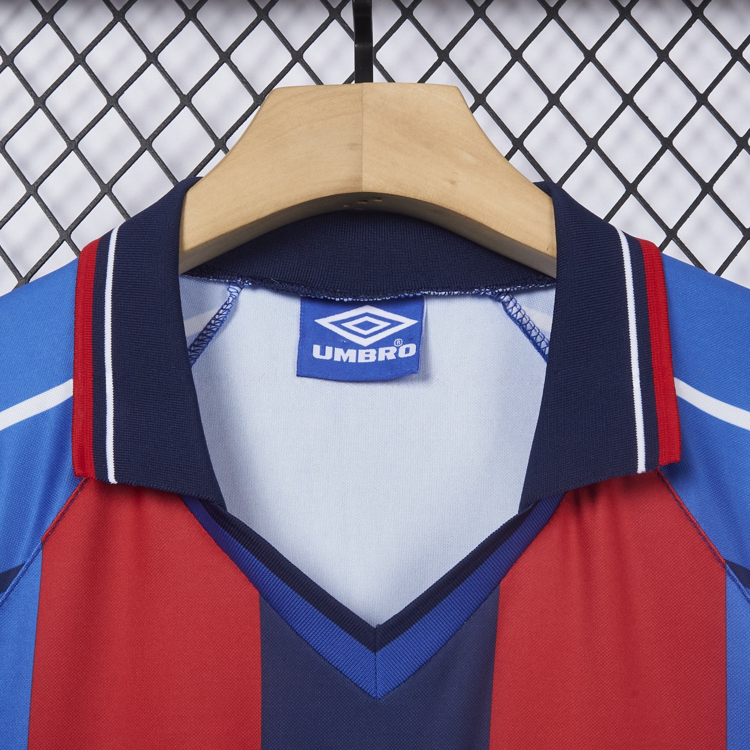 Retro Fortuna Düsseldorf 1997-98 Away Jersey - UnitedFutballJersey