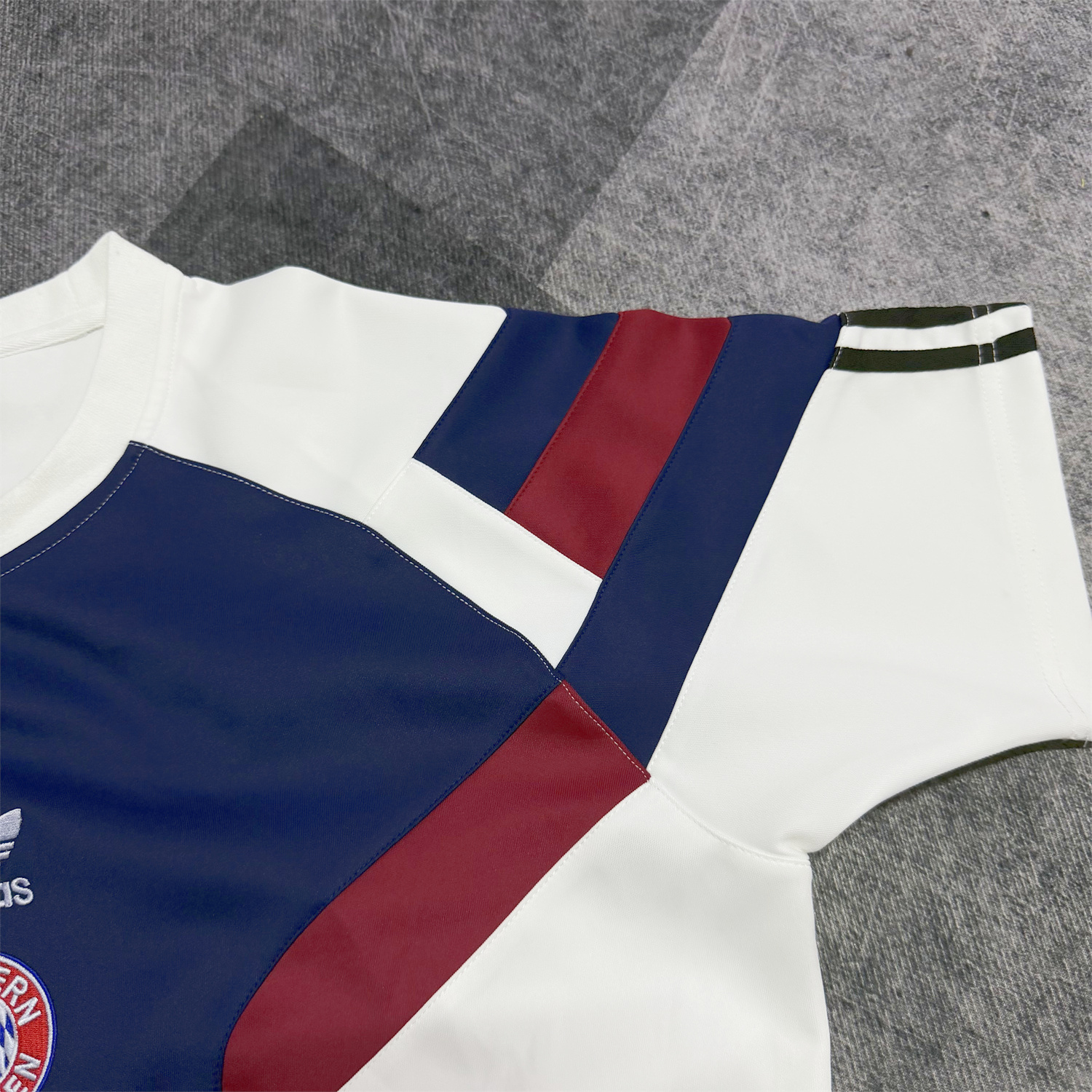 Bayern Munich 26-27 White And Blue Retro Style Special Jersey - Fans Version - UnitedFutballJersey