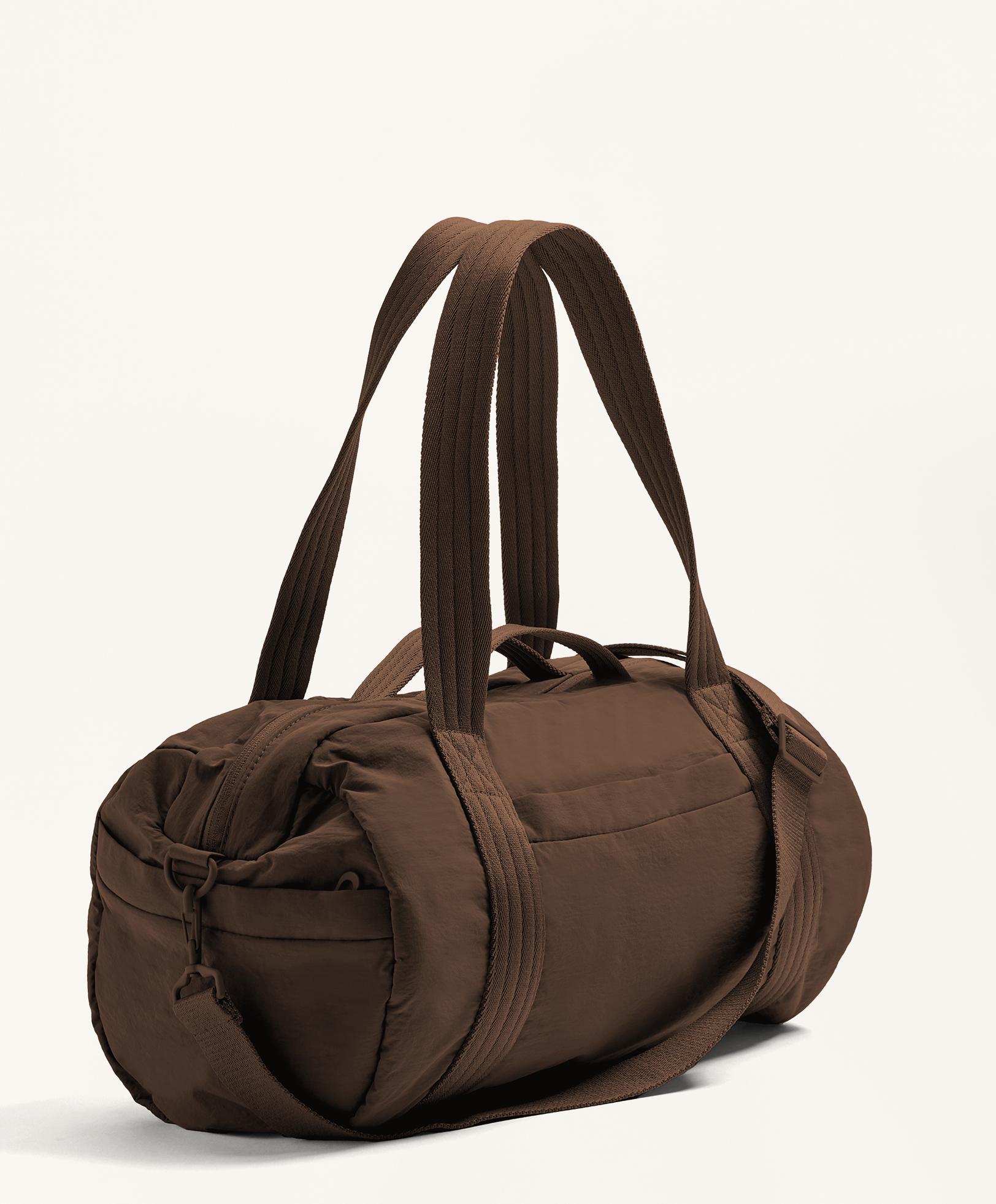 Bowling style sports bag