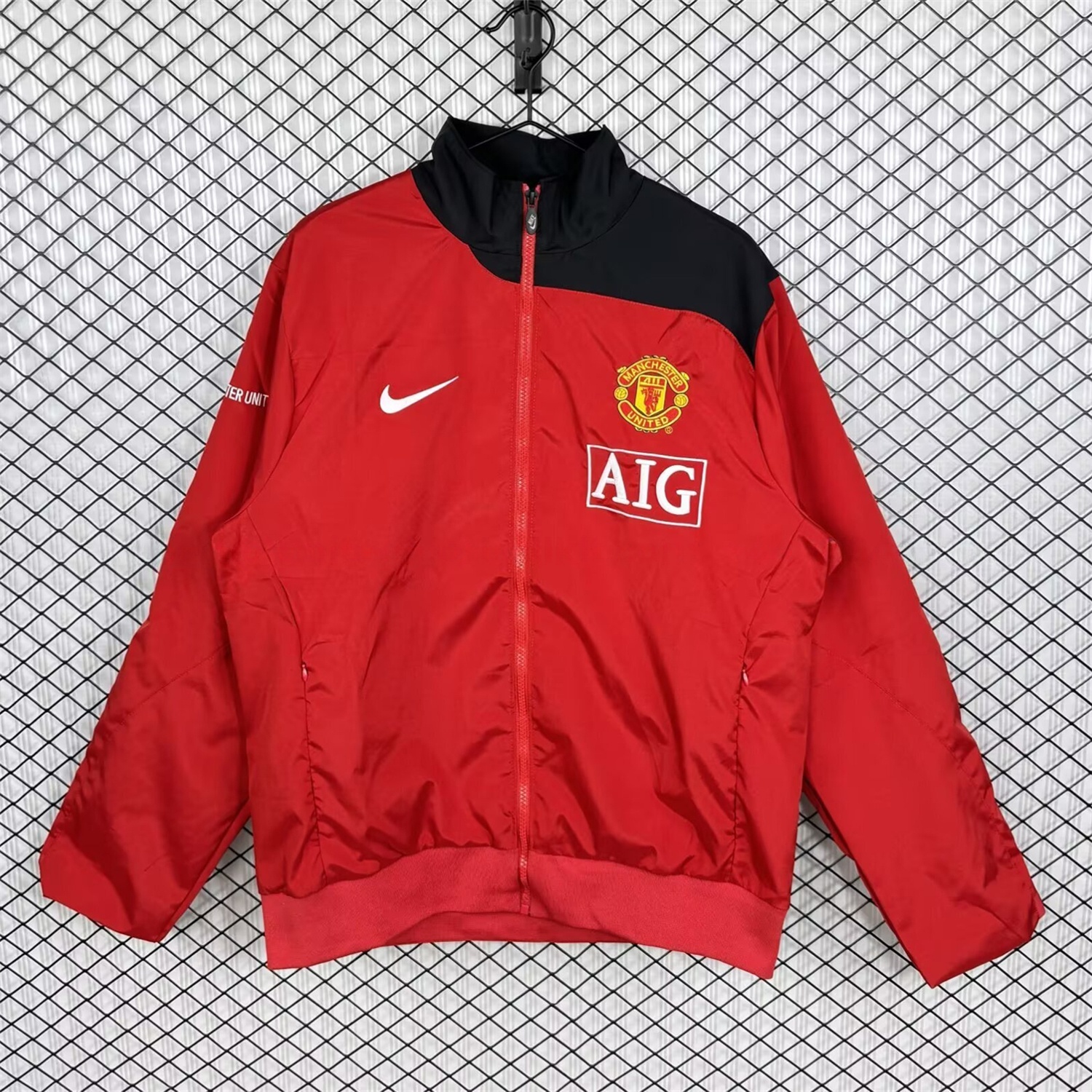 Retro Manchester United 2007-08 Red Windbreaker Jacket - UnitedFutballJersey