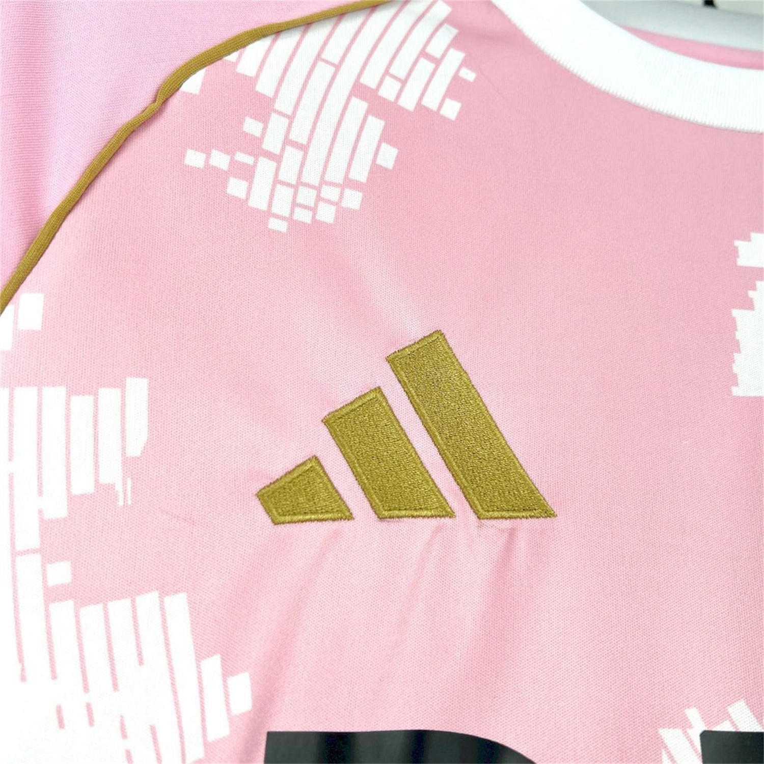 Real Oviedo 25-26 Pink Special Jersey - Fans Version - UnitedFutballJersey