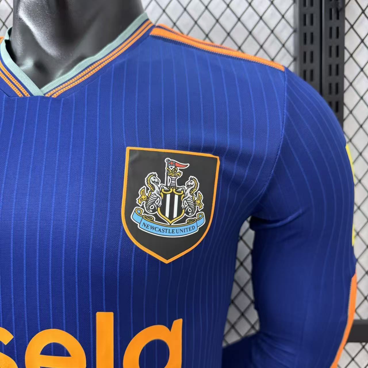 2025/2026 Long Sleeve Player Version Newcastle United Third Away Football Jersey 1:1 Thai Quality