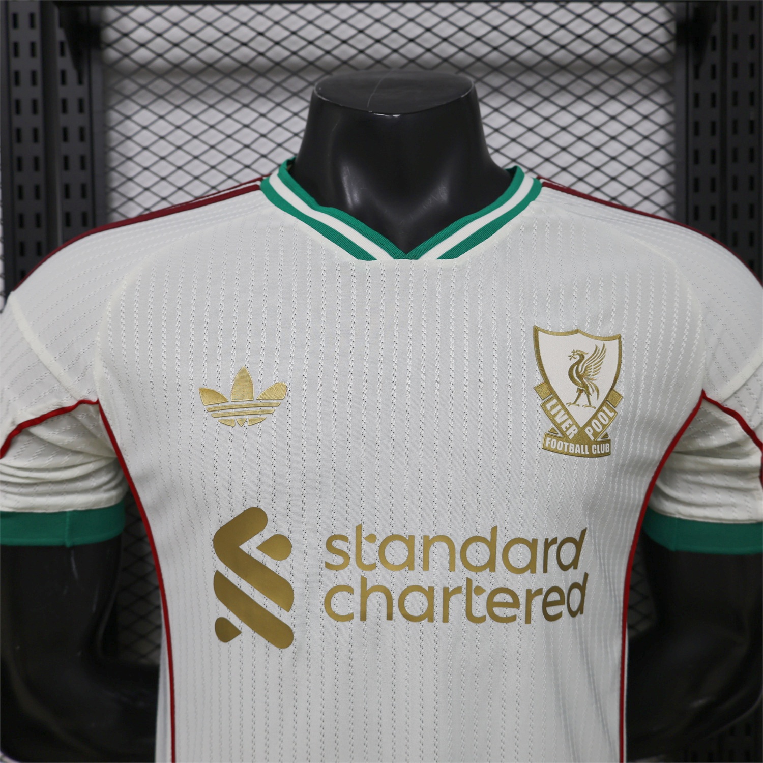 Liver.pool 25-26 Gold Lines Retro Casual Style White Jersey - Player Version - UnitedFutballJersey