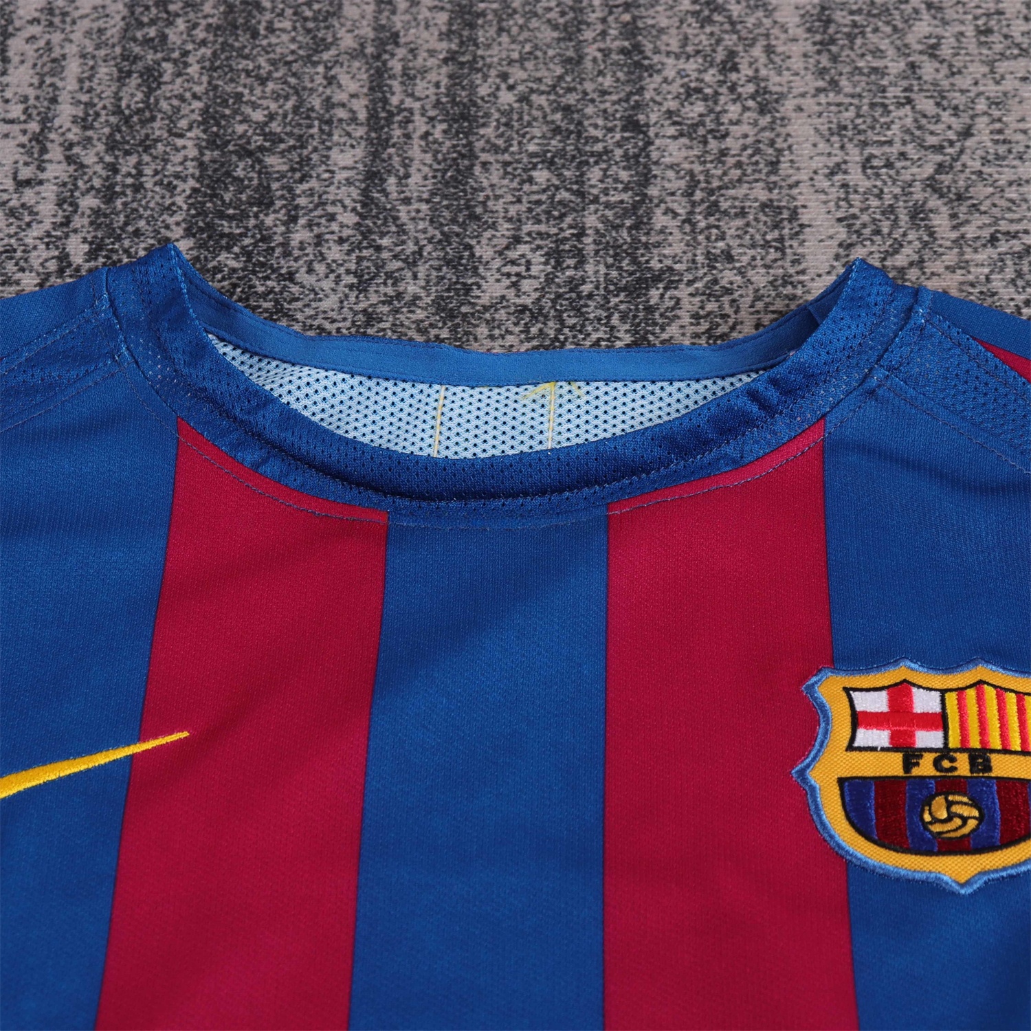 Retro Barcelona 2005-06 Home Stadium Kids Kit - Champions League Version - UnitedFutballJersey