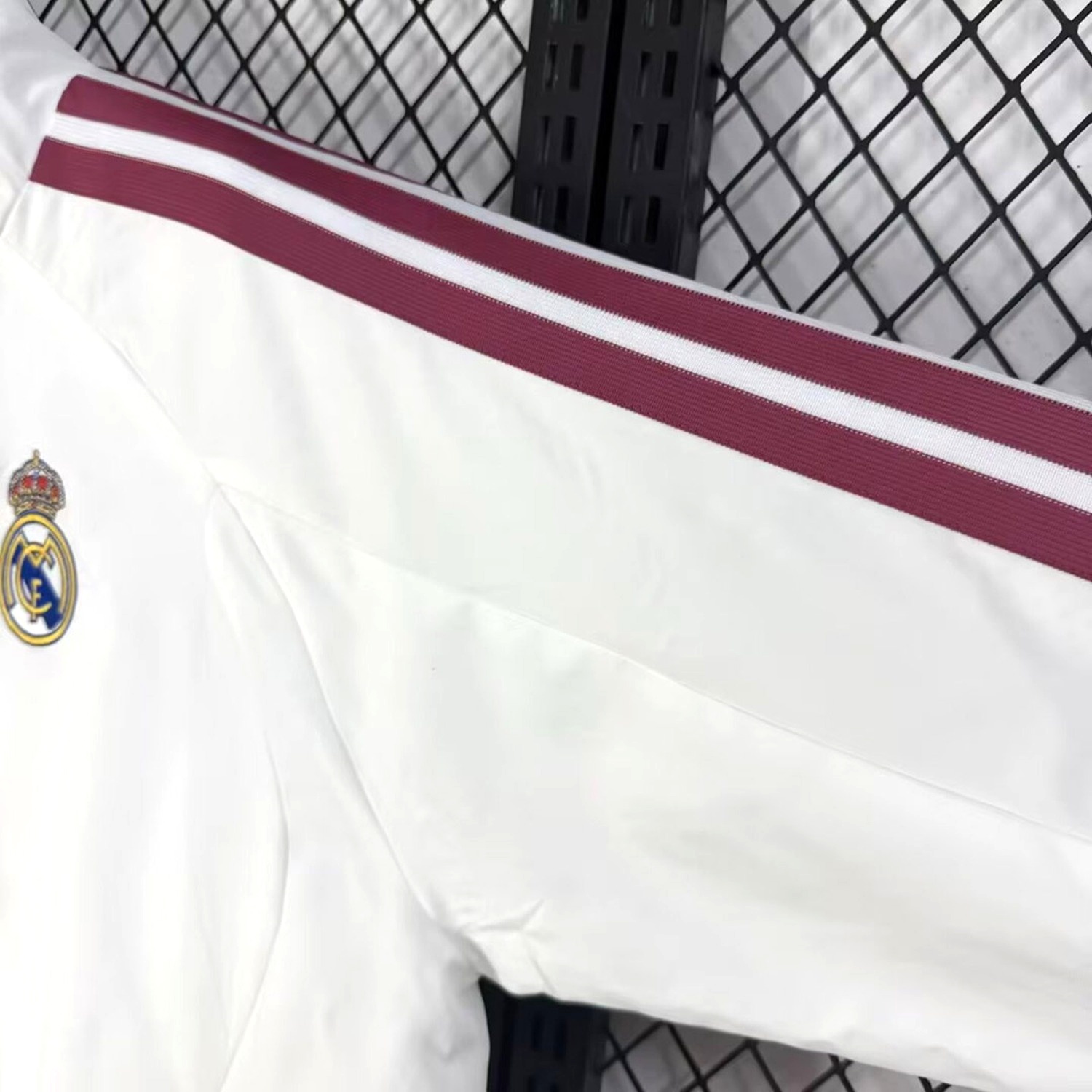Real Madrid 26-27 Home Windbreaker Jacket - White With Maroon - UnitedFutballJersey