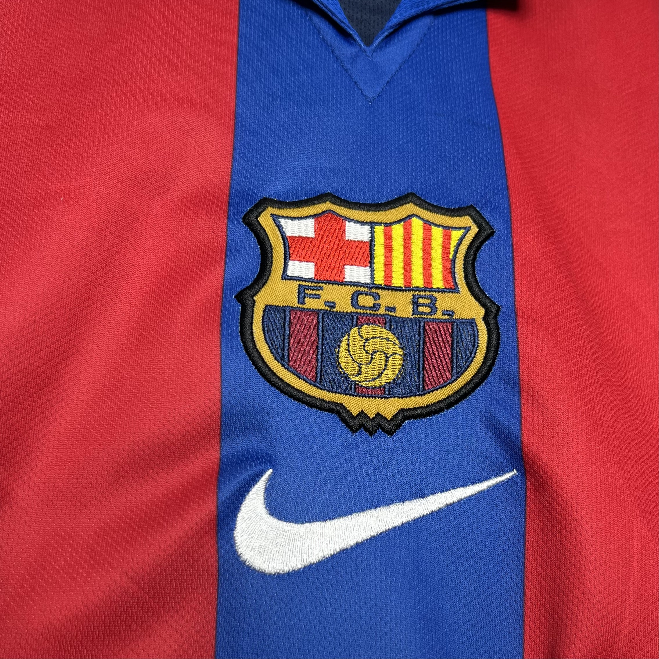2004/2005 Retro Barcelona Home Football Shirt 1:1 Thai Quality